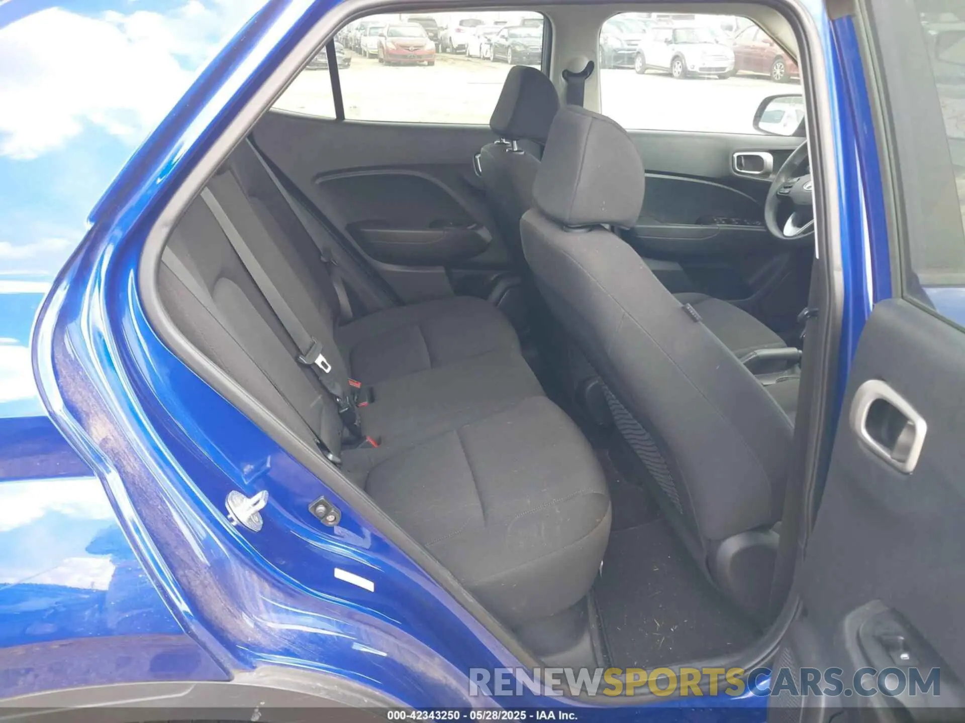 8 Photograph of a damaged car KMHRB8A35MU072489 HYUNDAI VENUE 2021