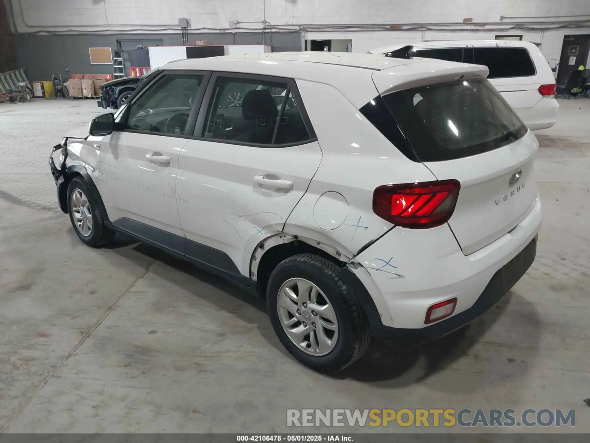 3 Photograph of a damaged car KMHRB8A35MU099403 HYUNDAI VENUE 2021