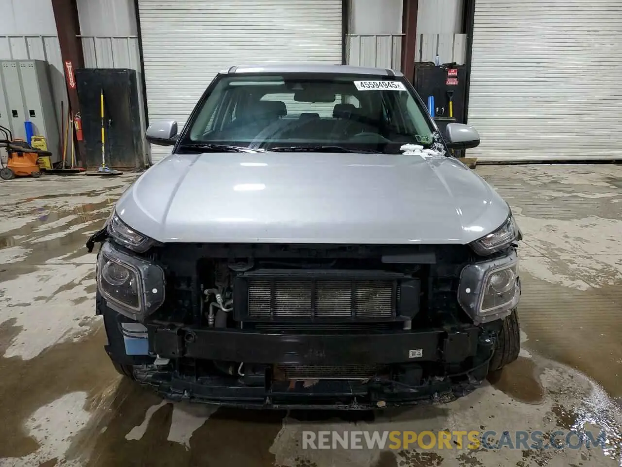 5 Photograph of a damaged car KMHRB8A35MU104843 HYUNDAI VENUE 2021