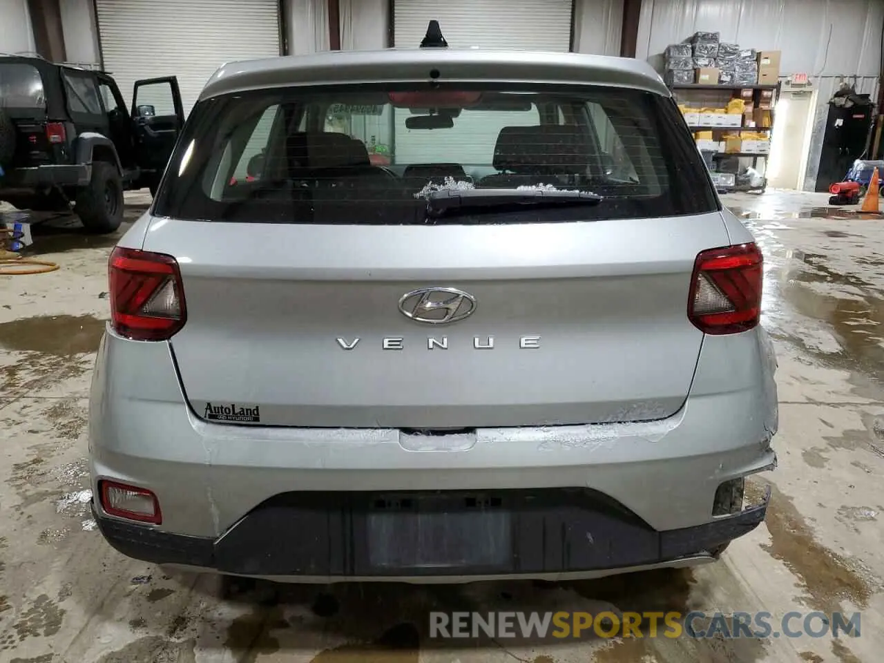 6 Photograph of a damaged car KMHRB8A35MU104843 HYUNDAI VENUE 2021