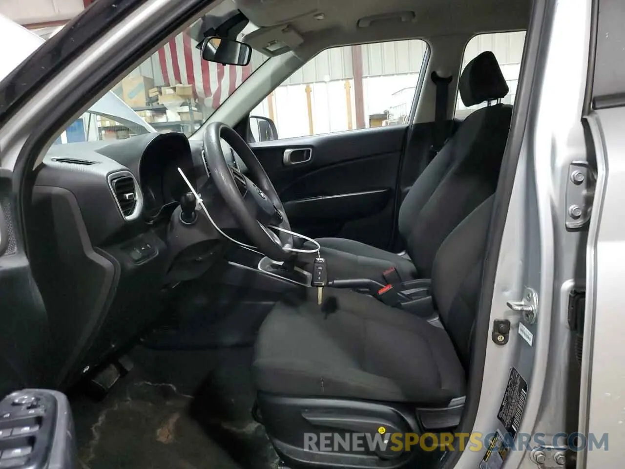 7 Photograph of a damaged car KMHRB8A35MU104843 HYUNDAI VENUE 2021