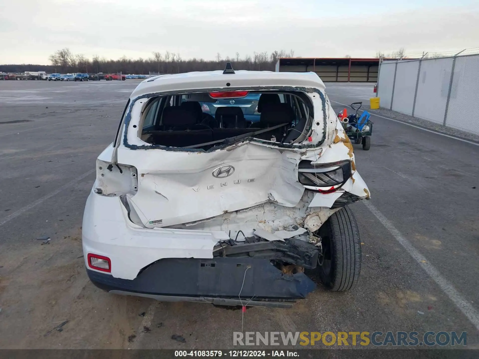17 Photograph of a damaged car KMHRB8A36MU068032 HYUNDAI VENUE 2021