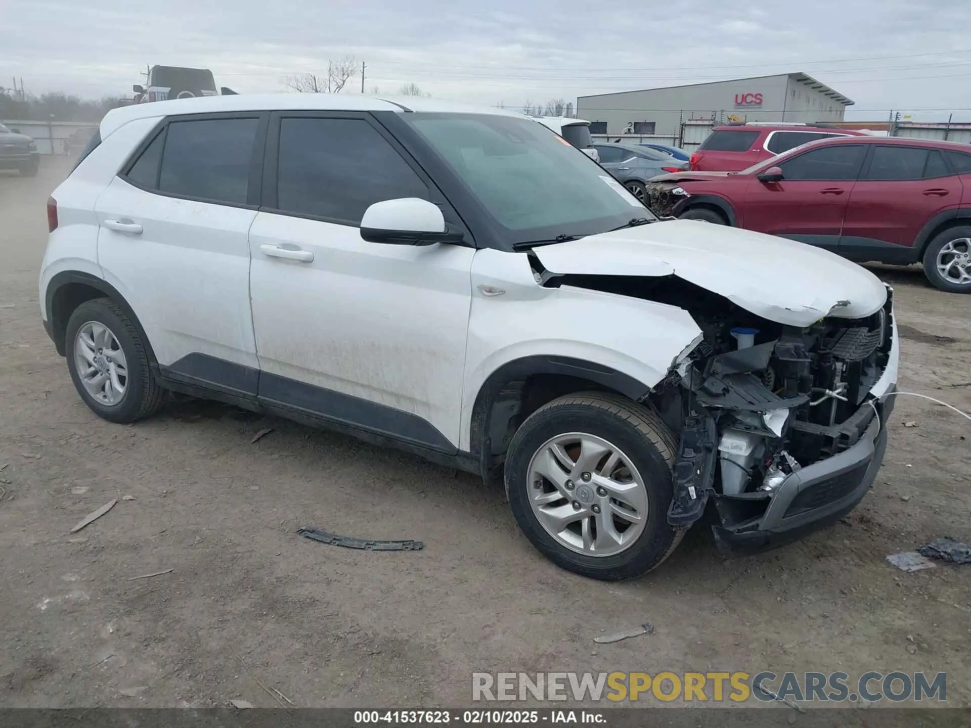 1 Photograph of a damaged car KMHRB8A36MU096171 HYUNDAI VENUE 2021