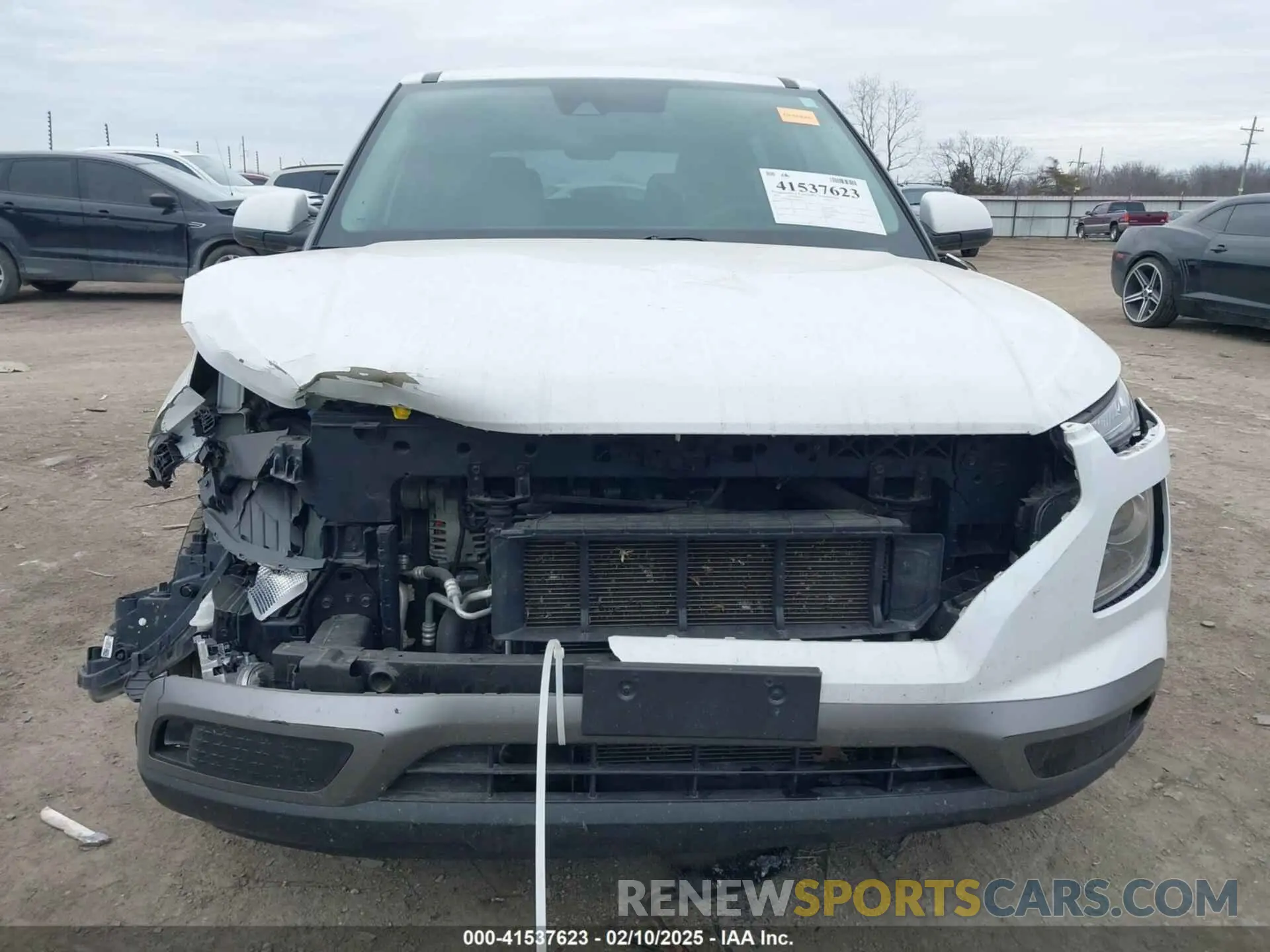 13 Photograph of a damaged car KMHRB8A36MU096171 HYUNDAI VENUE 2021