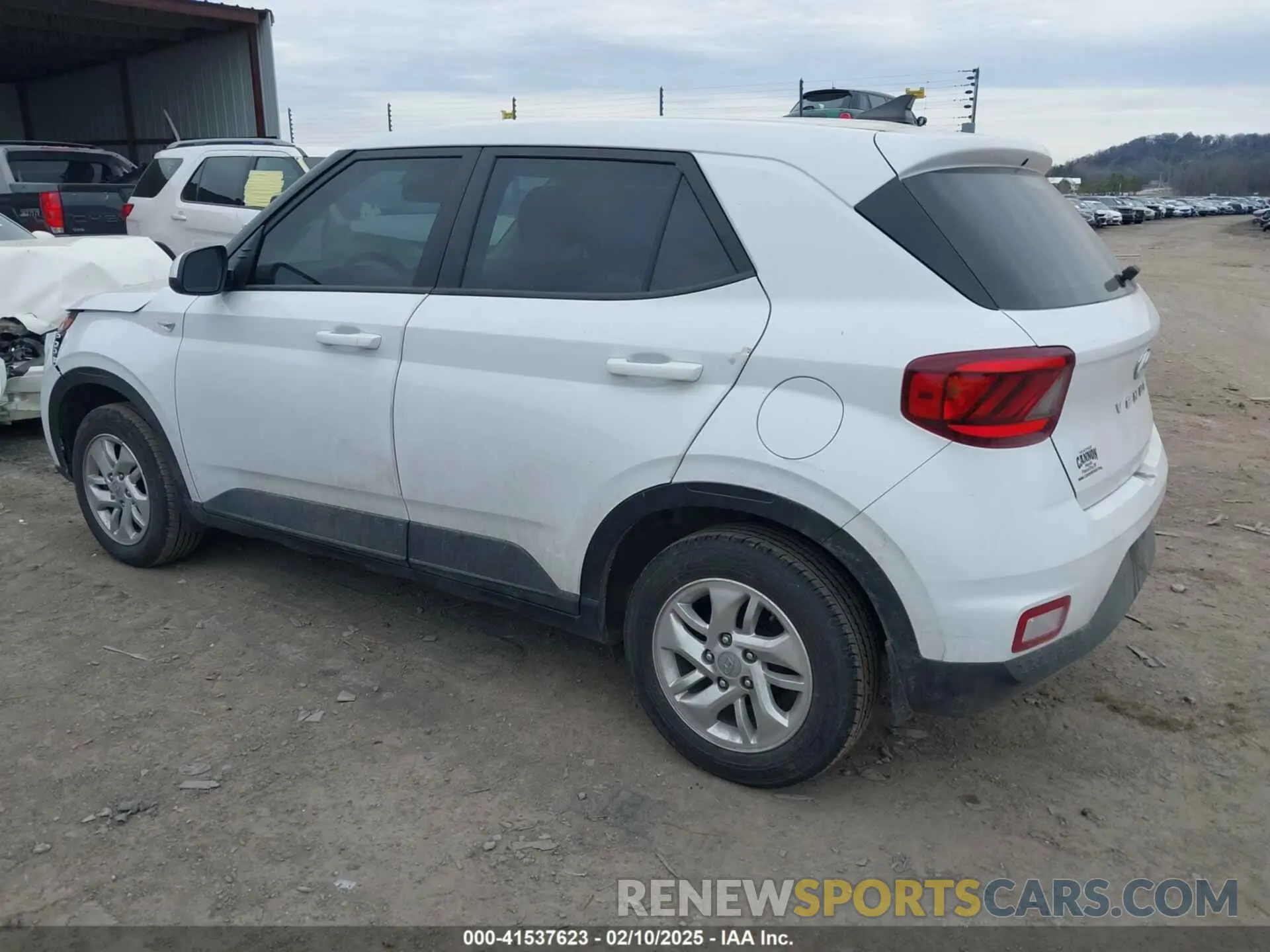 3 Photograph of a damaged car KMHRB8A36MU096171 HYUNDAI VENUE 2021