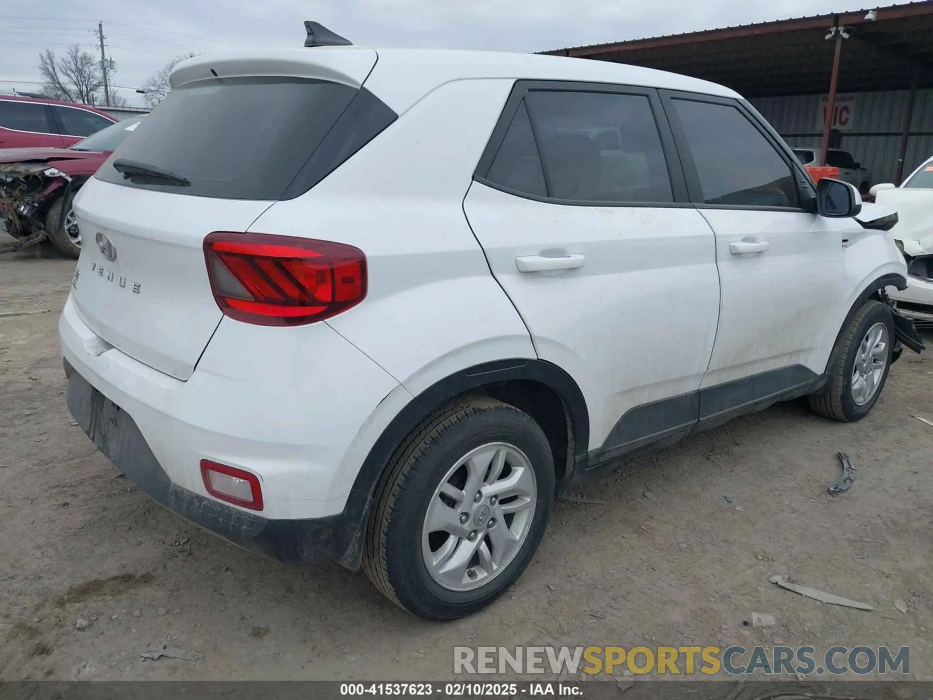 4 Photograph of a damaged car KMHRB8A36MU096171 HYUNDAI VENUE 2021