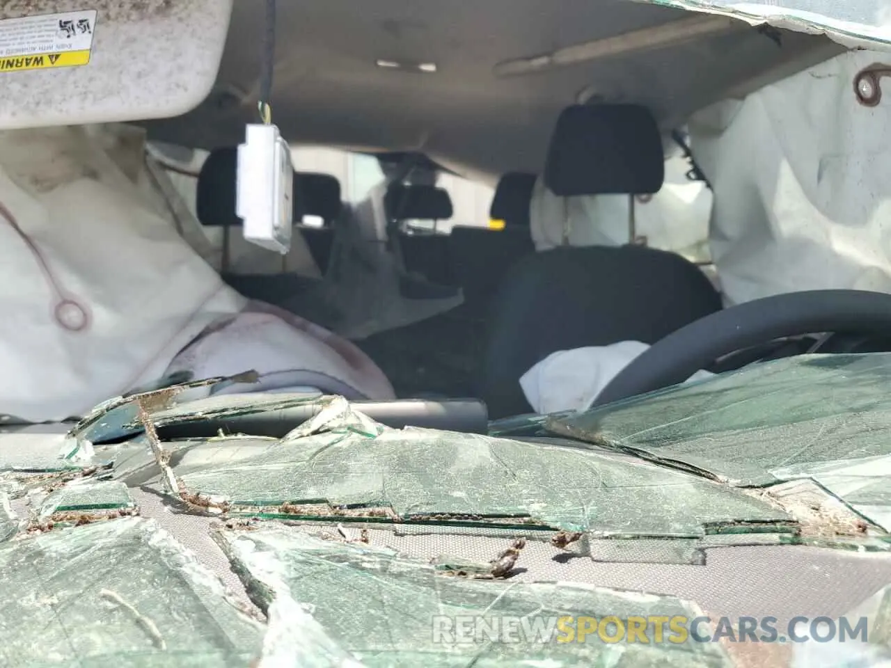 10 Photograph of a damaged car KMHRB8A36MU097000 HYUNDAI VENUE 2021