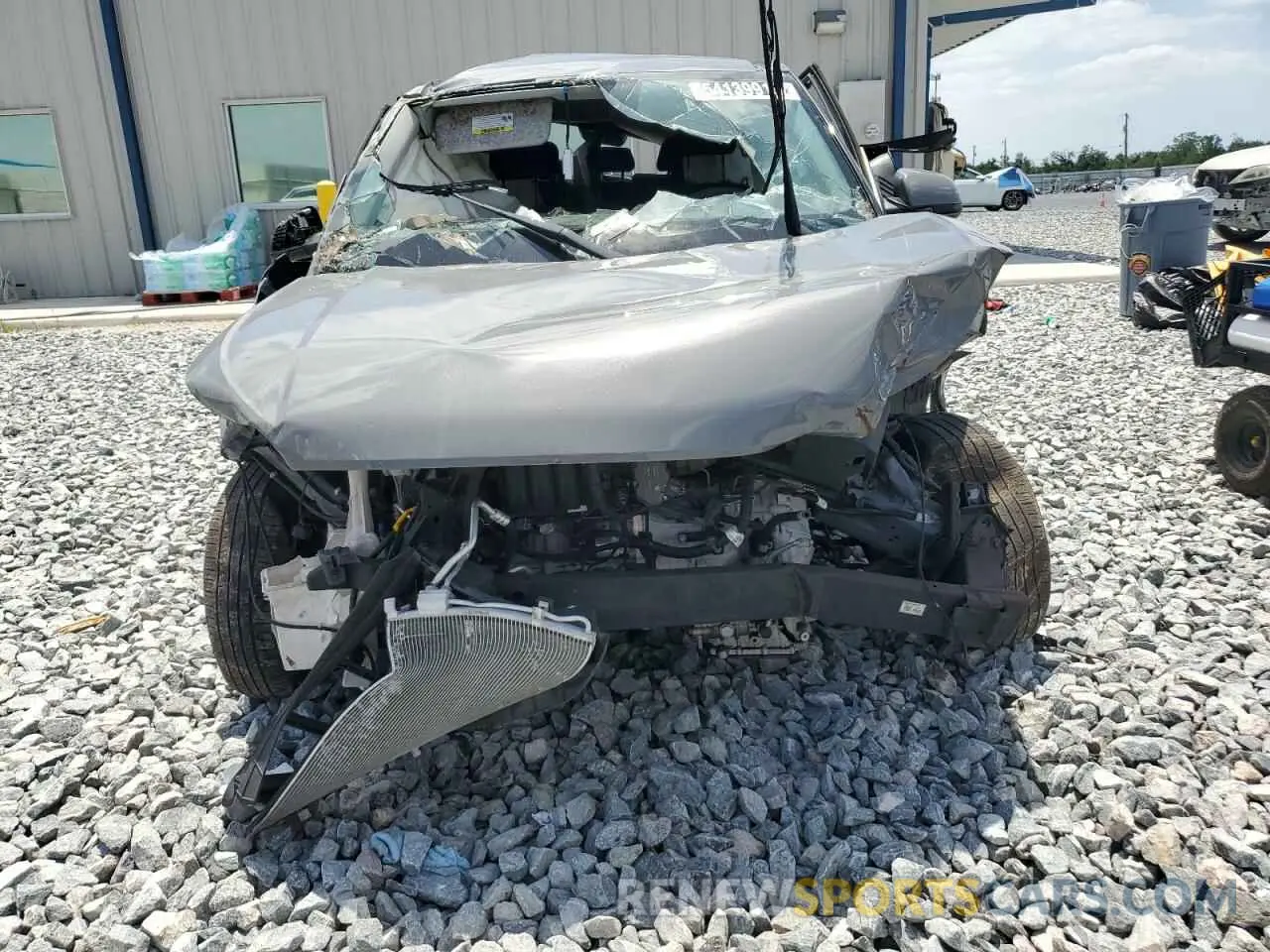 5 Photograph of a damaged car KMHRB8A36MU097000 HYUNDAI VENUE 2021