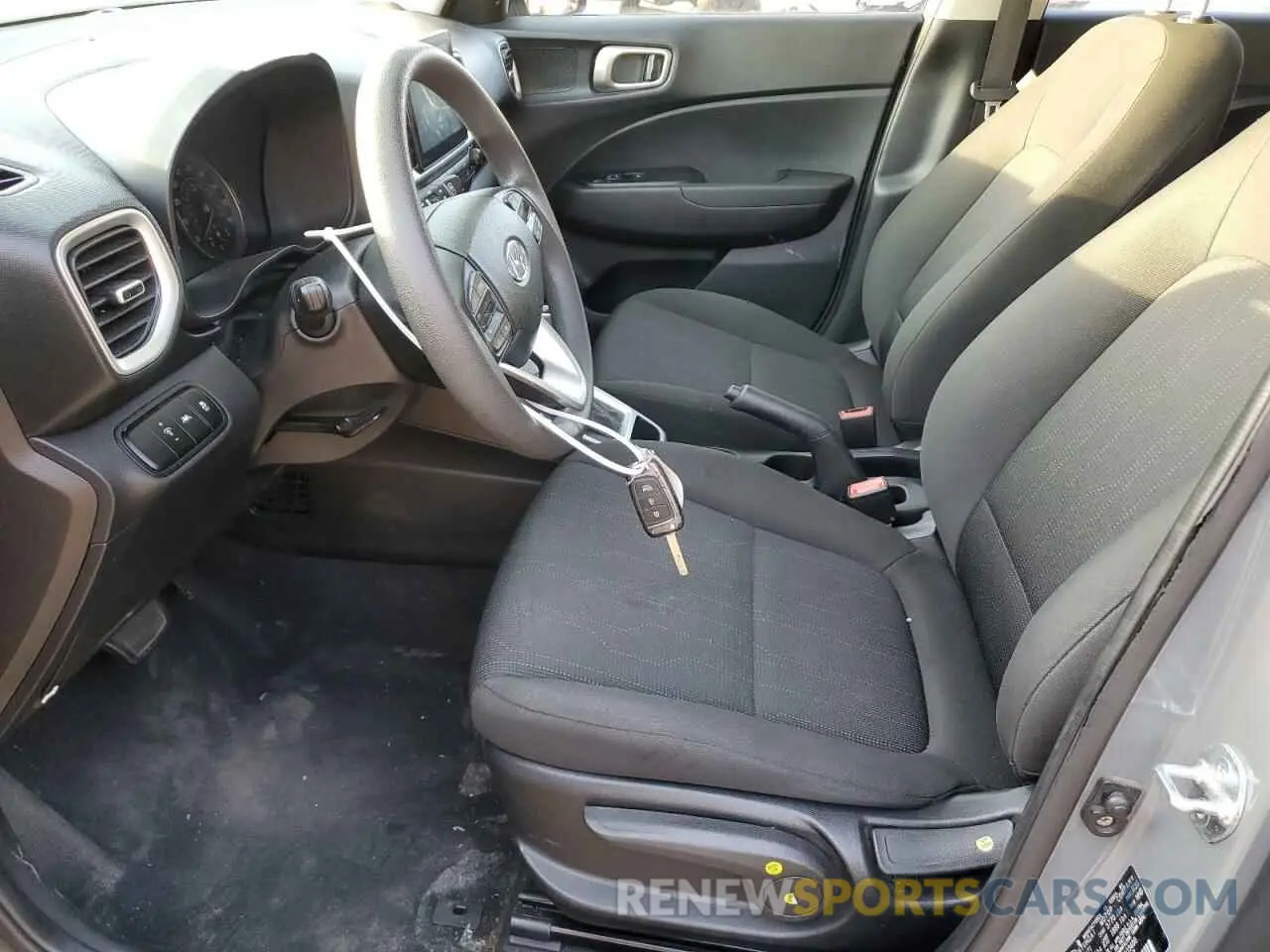 7 Photograph of a damaged car KMHRB8A36MU103488 HYUNDAI VENUE 2021
