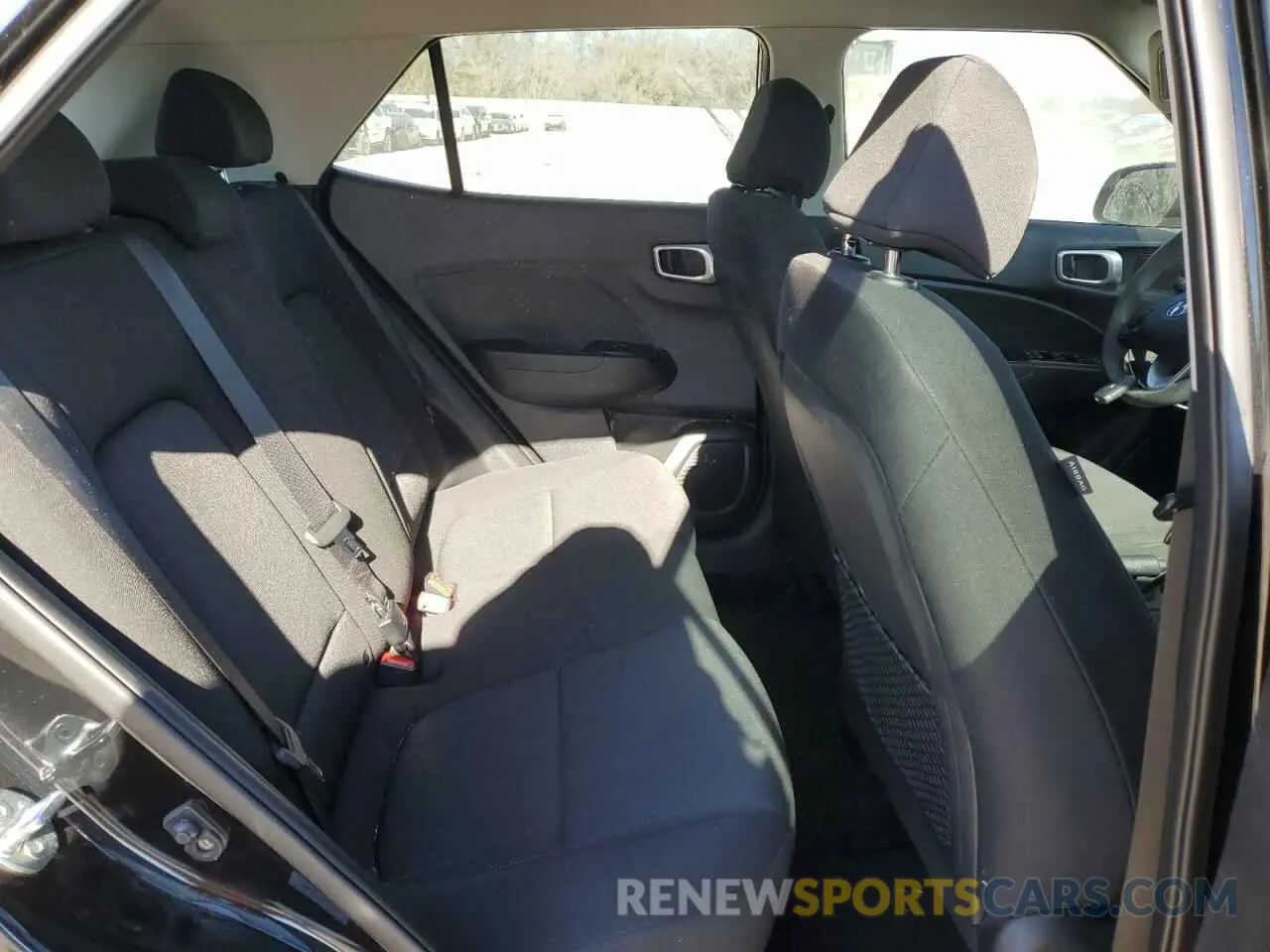 11 Photograph of a damaged car KMHRB8A37MU064068 HYUNDAI VENUE 2021