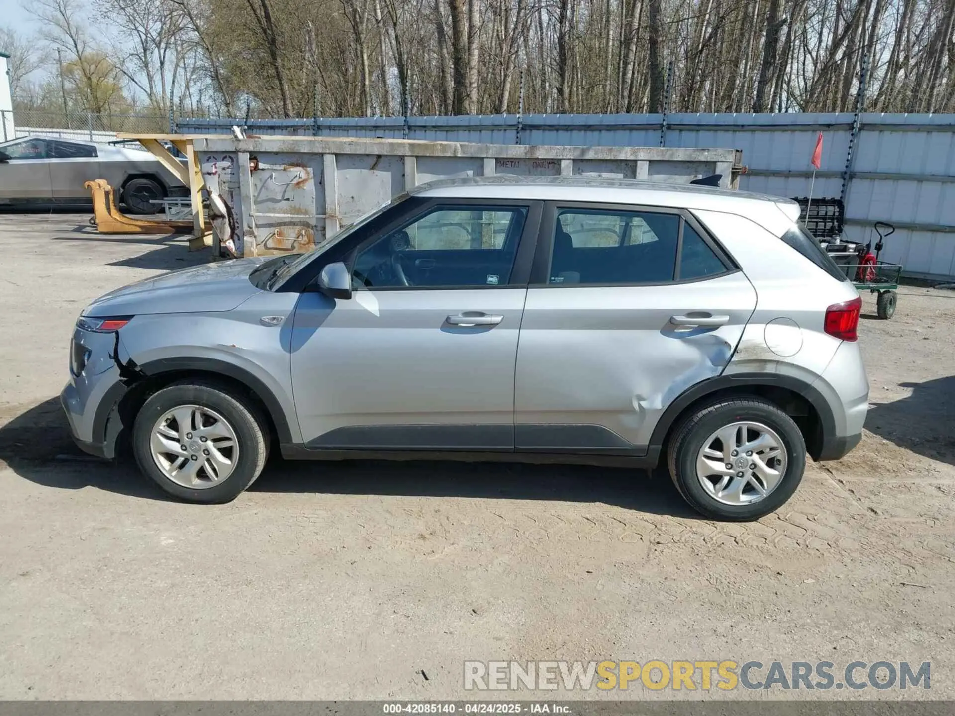 14 Photograph of a damaged car KMHRB8A37MU065155 HYUNDAI VENUE 2021