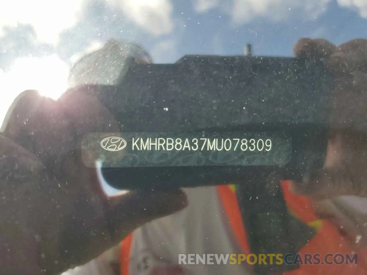 13 Photograph of a damaged car KMHRB8A37MU078309 HYUNDAI VENUE 2021