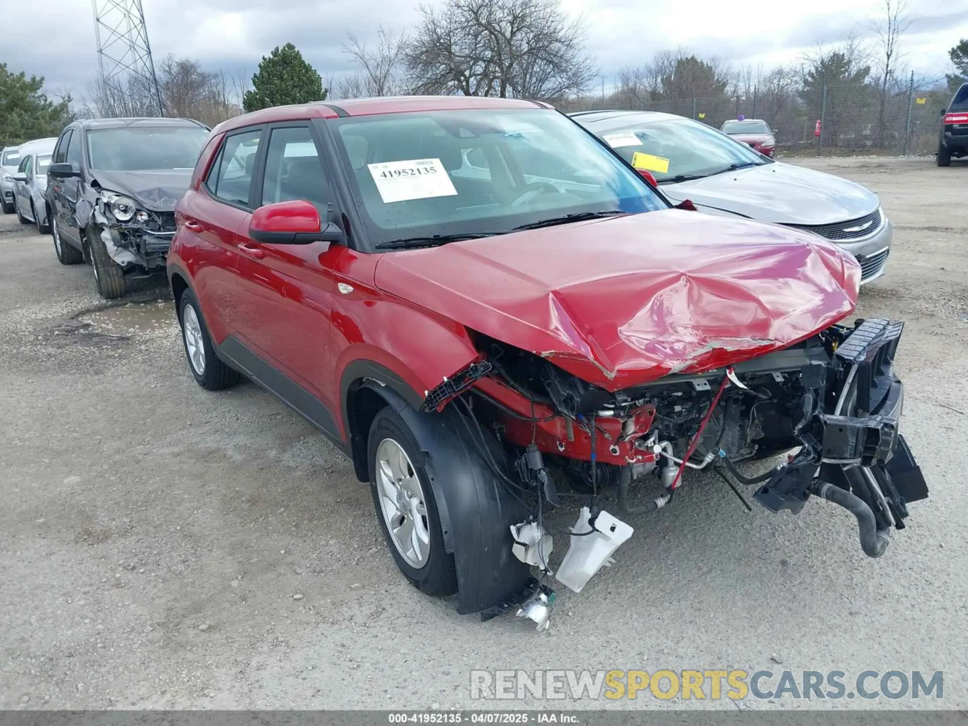 1 Photograph of a damaged car KMHRB8A37MU104052 HYUNDAI VENUE 2021