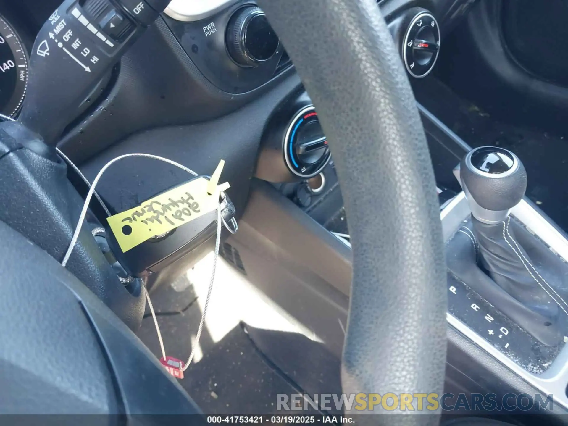 11 Photograph of a damaged car KMHRB8A37MU126746 HYUNDAI VENUE 2021