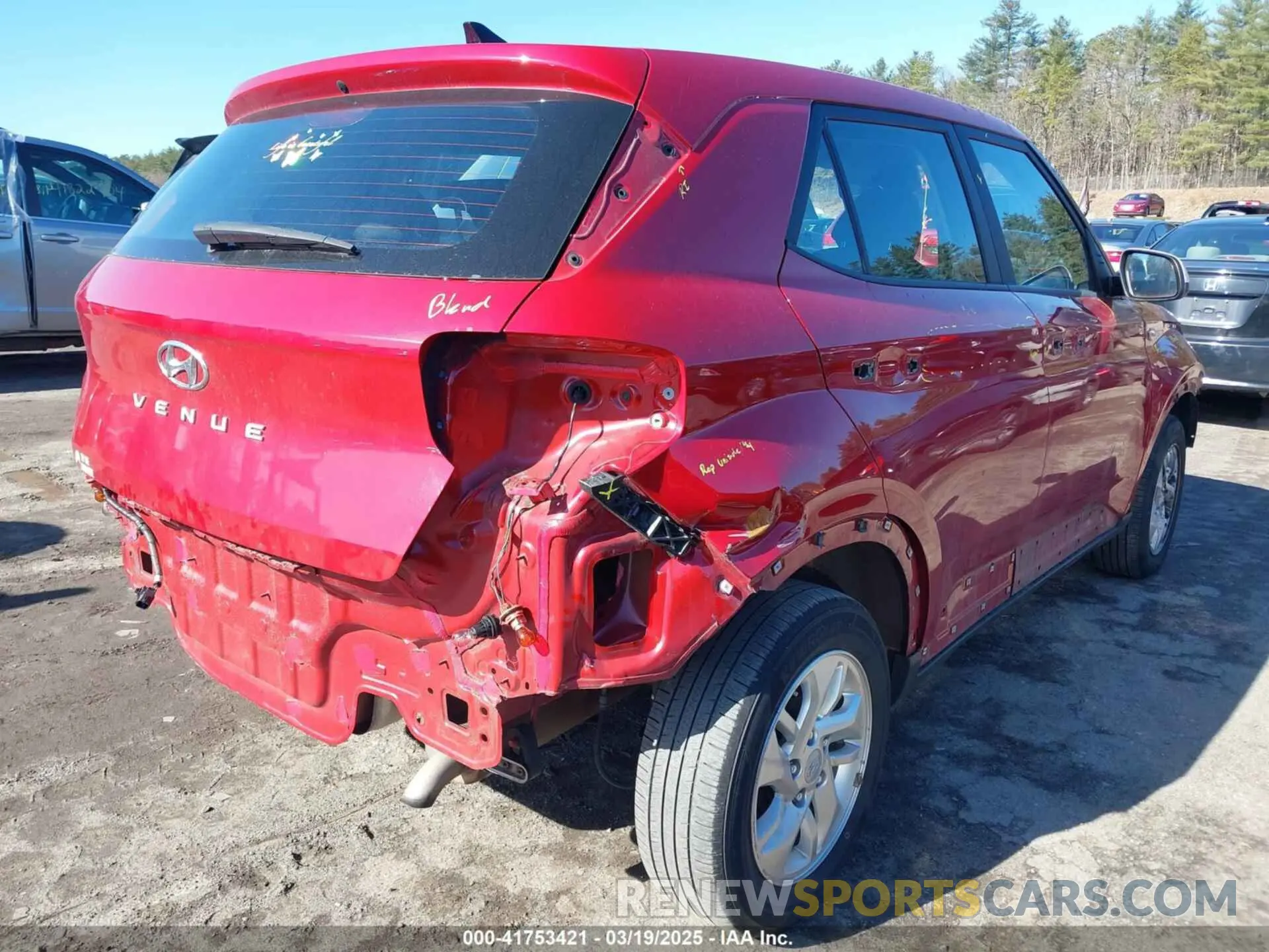 4 Photograph of a damaged car KMHRB8A37MU126746 HYUNDAI VENUE 2021