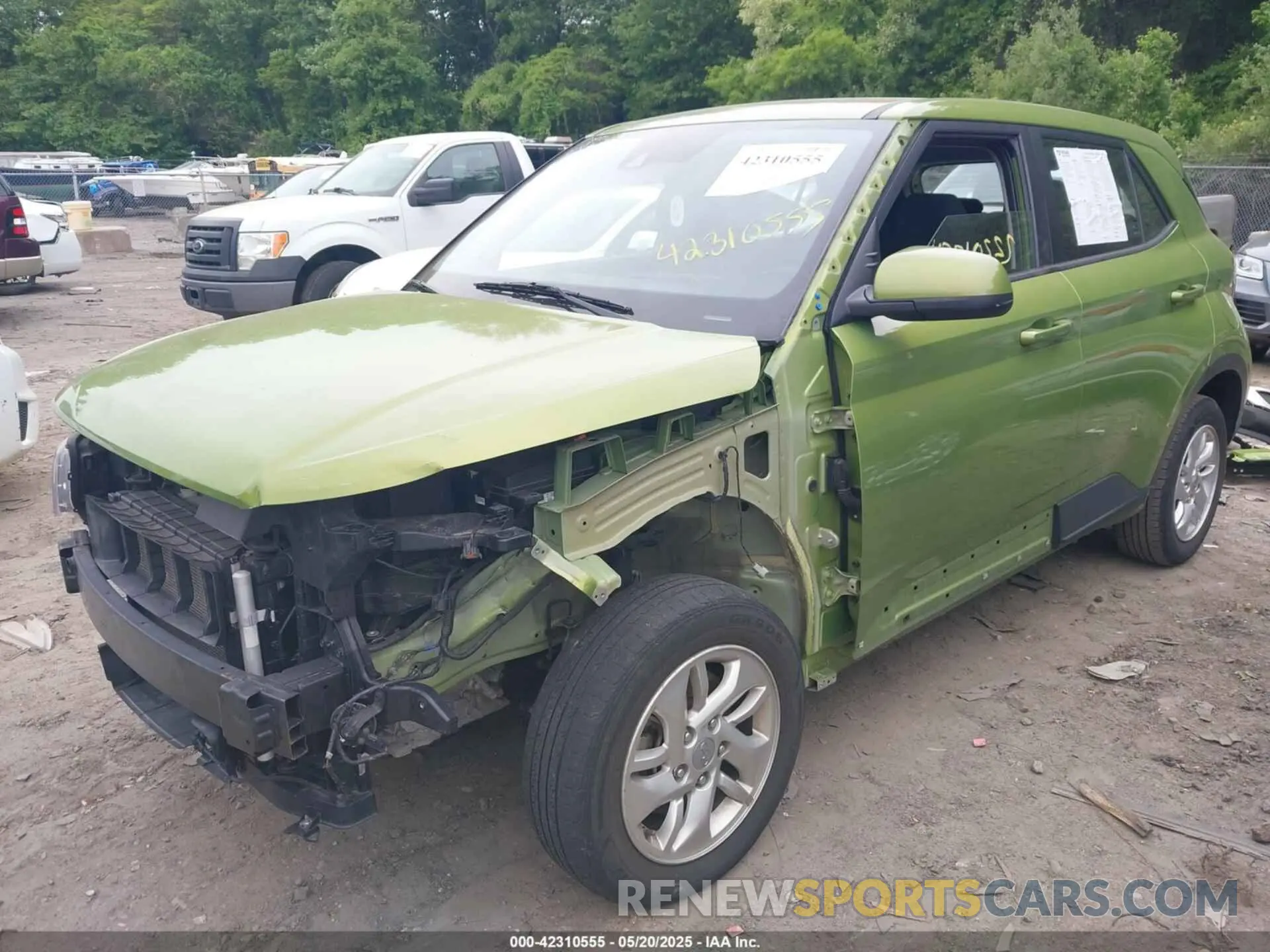 2 Photograph of a damaged car KMHRB8A39MU069515 HYUNDAI VENUE 2021