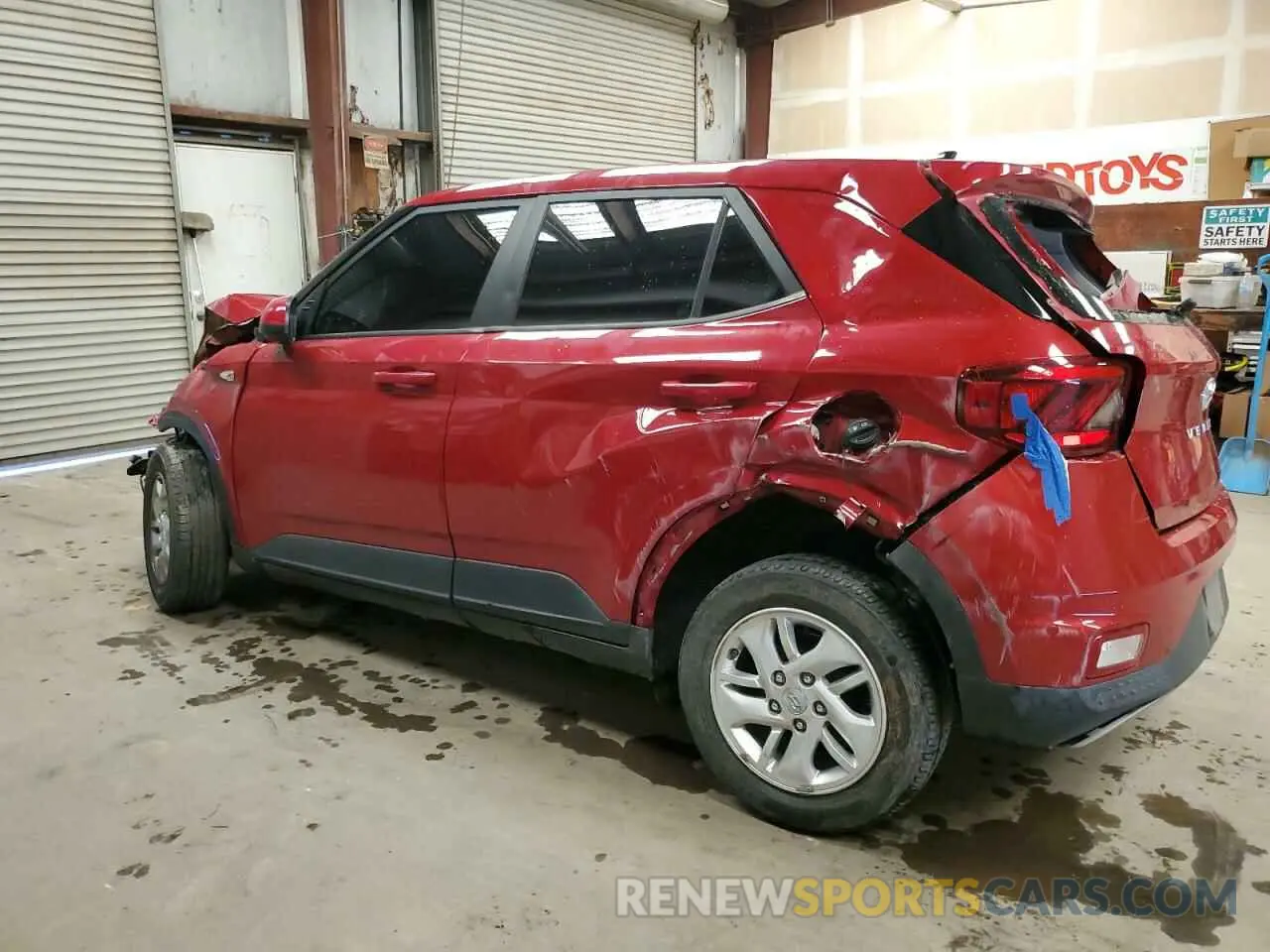 2 Photograph of a damaged car KMHRB8A39MU108670 HYUNDAI VENUE 2021