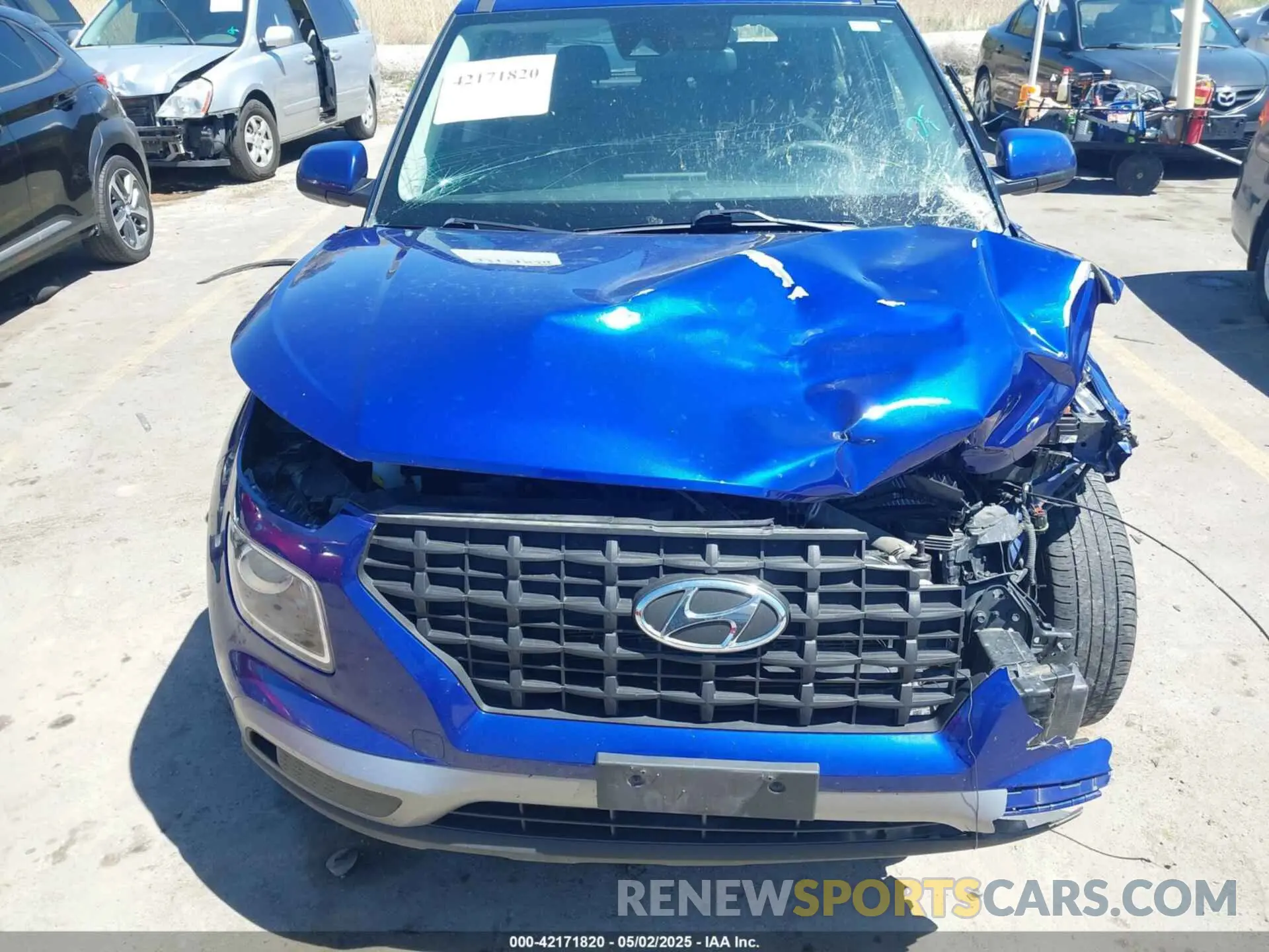 12 Photograph of a damaged car KMHRB8A39MU125260 HYUNDAI VENUE 2021