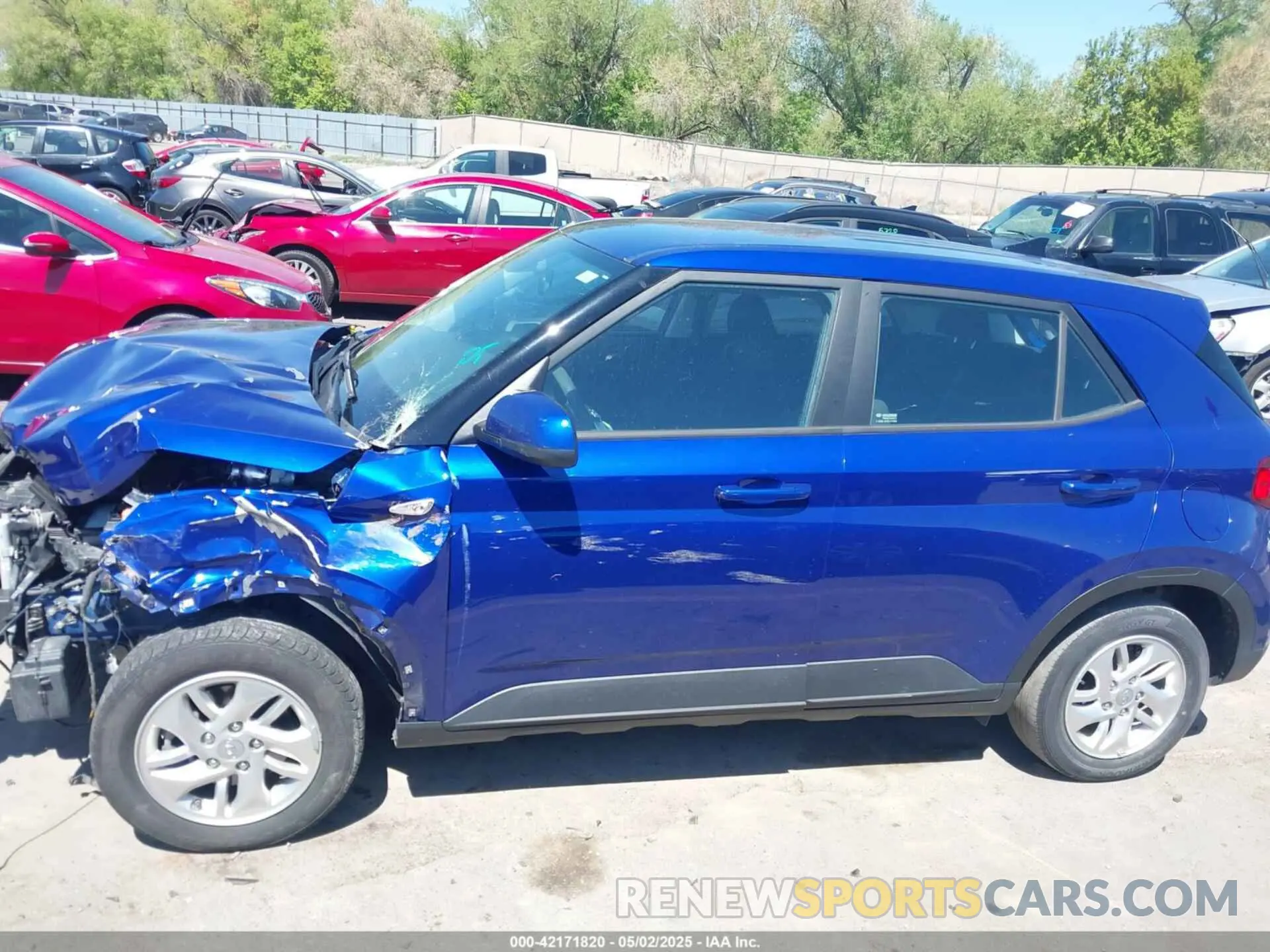 14 Photograph of a damaged car KMHRB8A39MU125260 HYUNDAI VENUE 2021