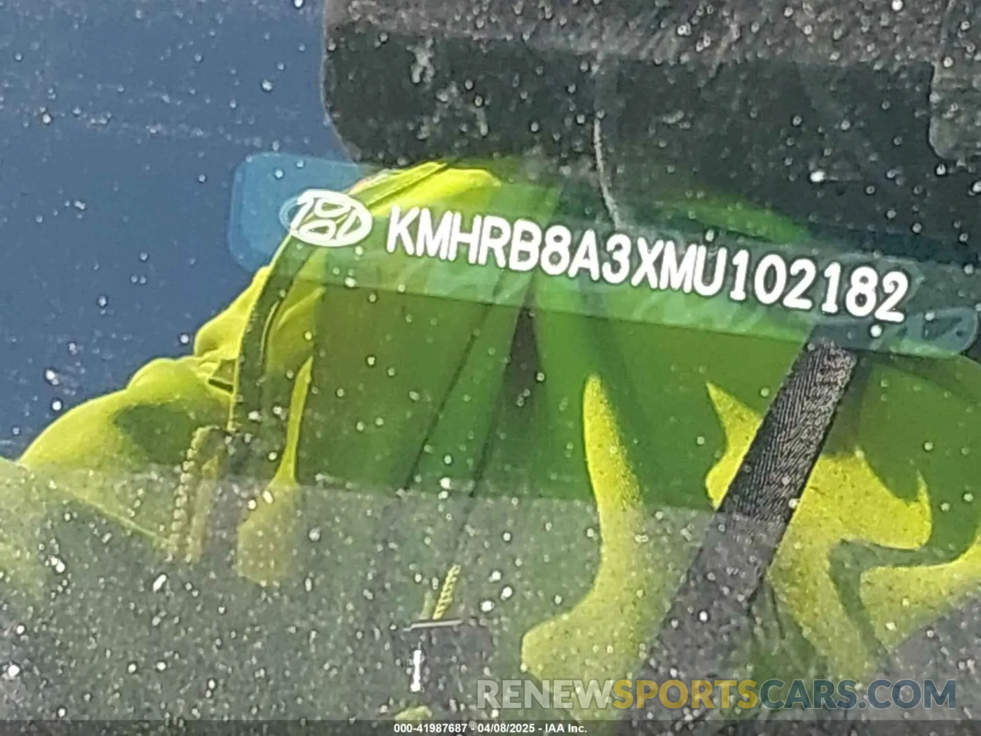 17 Photograph of a damaged car KMHRB8A3XMU102182 HYUNDAI VENUE 2021