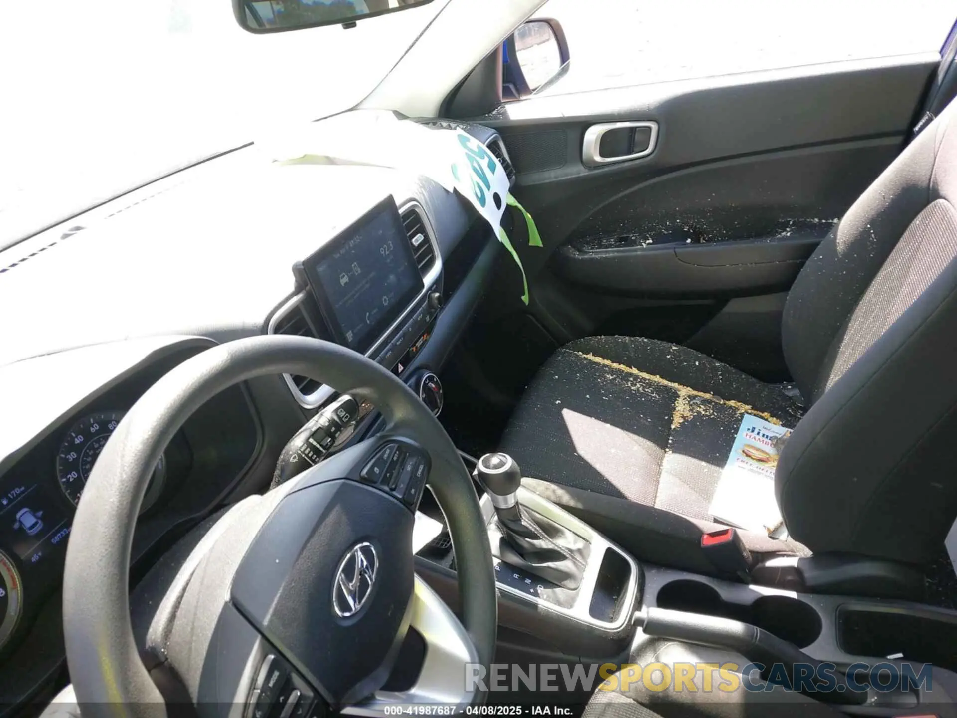 5 Photograph of a damaged car KMHRB8A3XMU102182 HYUNDAI VENUE 2021