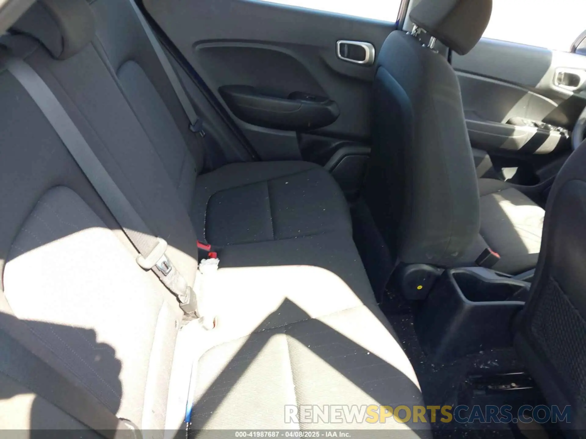 8 Photograph of a damaged car KMHRB8A3XMU102182 HYUNDAI VENUE 2021