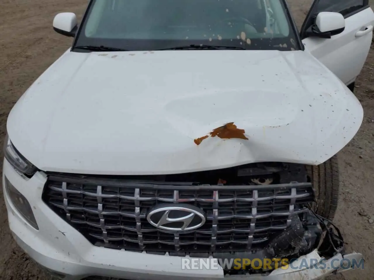12 Photograph of a damaged car KMHRC8A32MU073158 HYUNDAI VENUE 2021