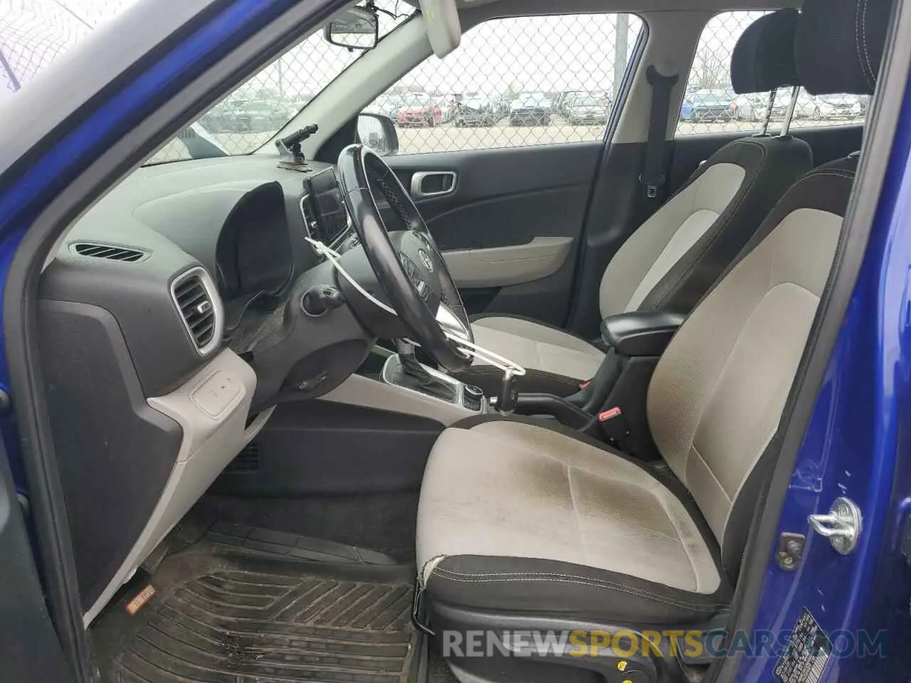 7 Photograph of a damaged car KMHRC8A32MU082992 HYUNDAI VENUE 2021