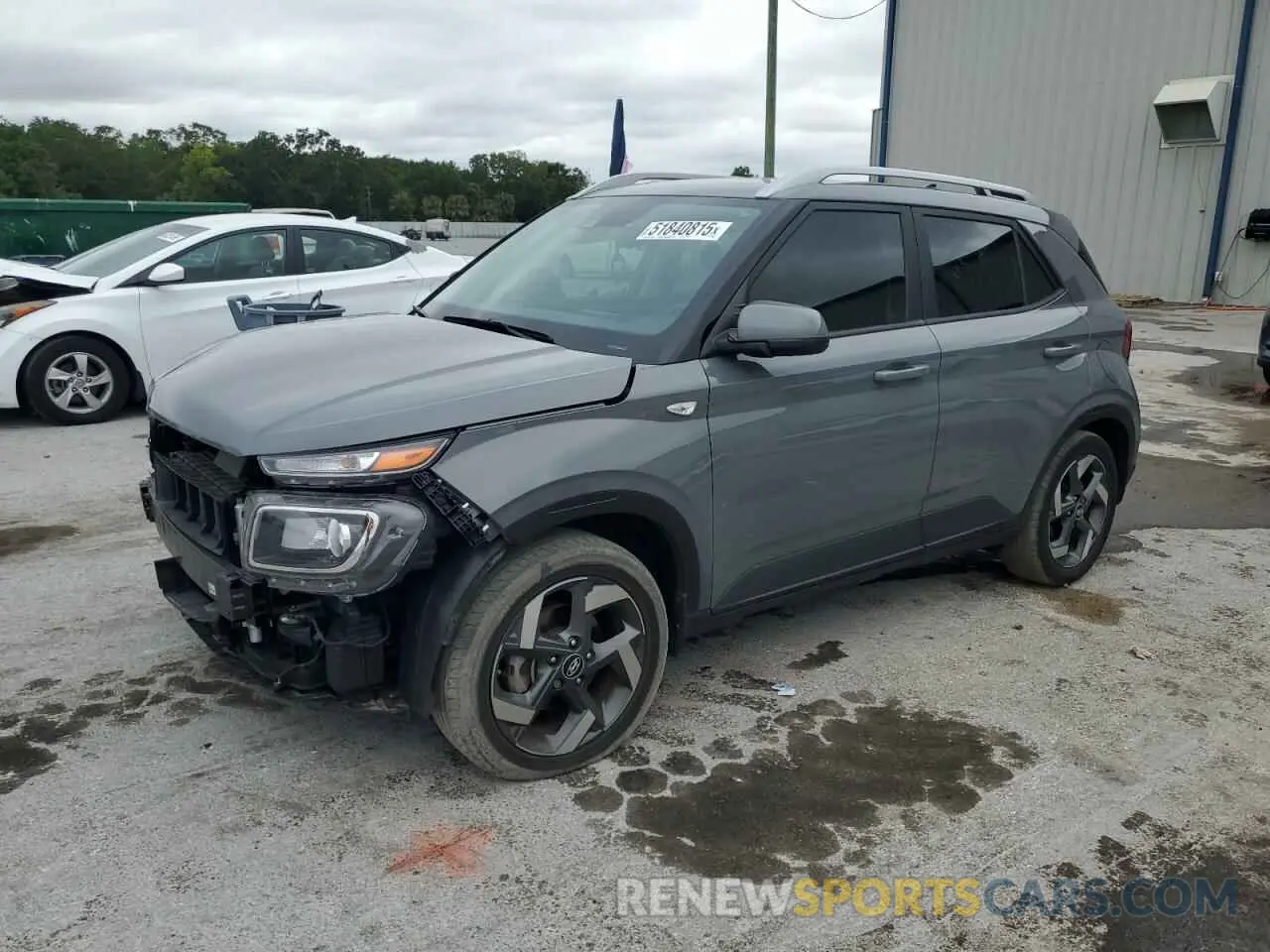 1 Photograph of a damaged car KMHRC8A32MU086198 HYUNDAI VENUE 2021