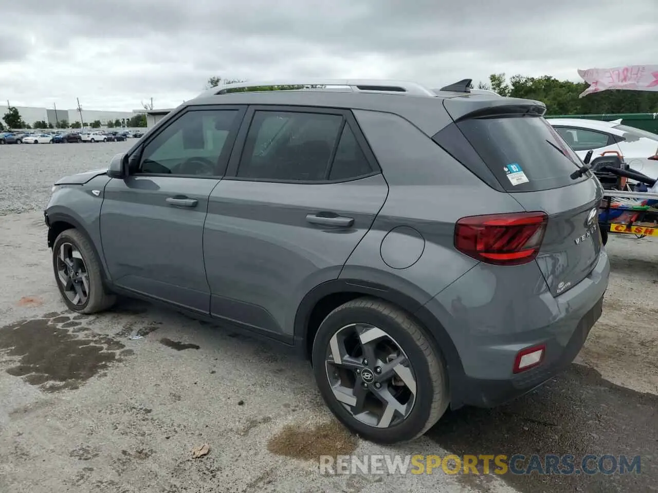 2 Photograph of a damaged car KMHRC8A32MU086198 HYUNDAI VENUE 2021