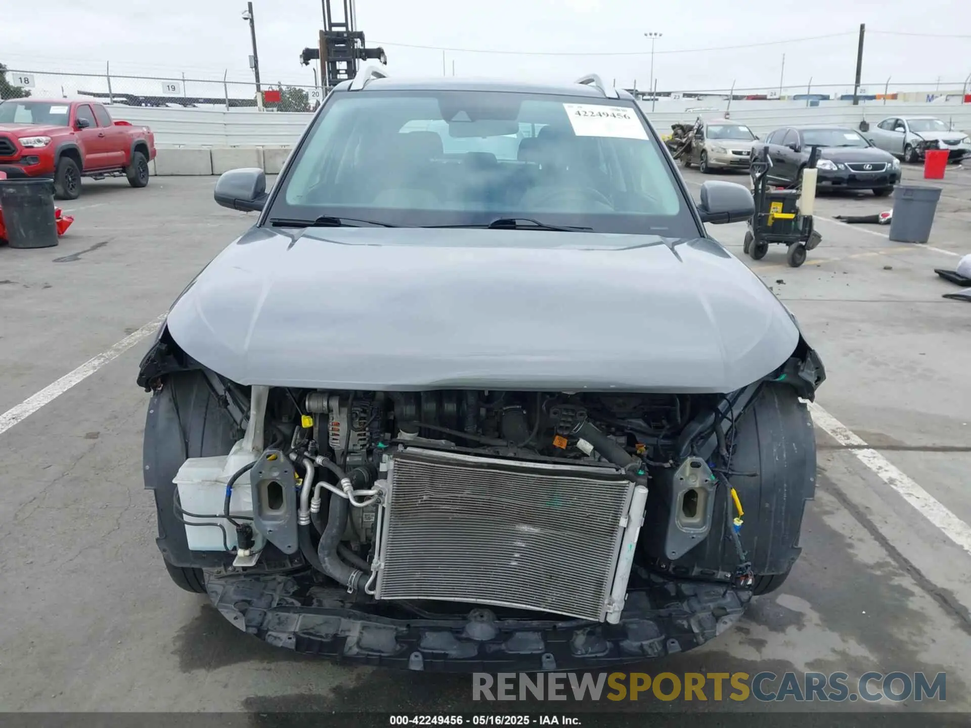 13 Photograph of a damaged car KMHRC8A32MU101718 HYUNDAI VENUE 2021