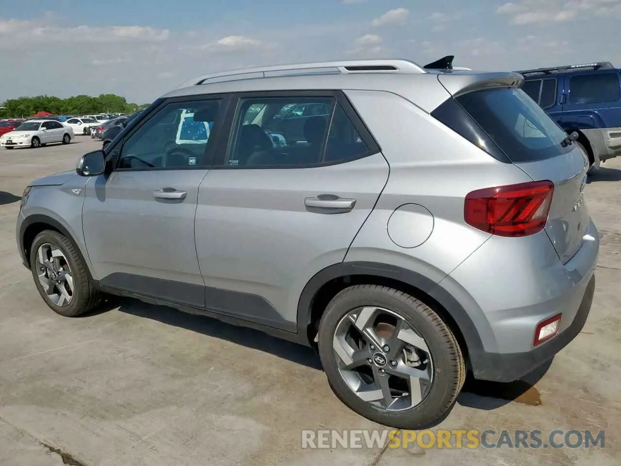 2 Photograph of a damaged car KMHRC8A32MU108068 HYUNDAI VENUE 2021