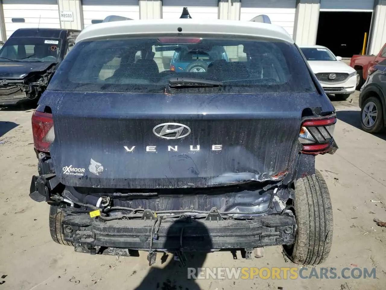 6 Photograph of a damaged car KMHRC8A32MU127865 HYUNDAI VENUE 2021