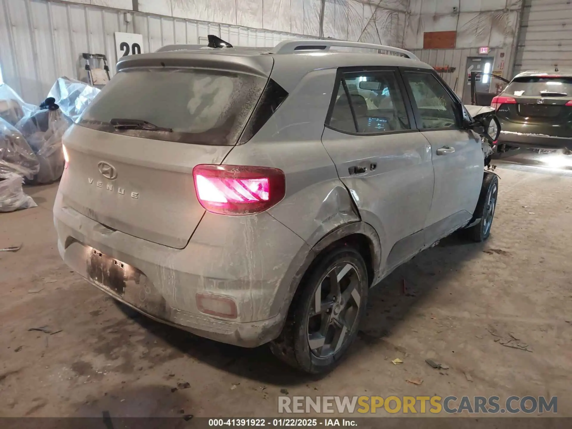 4 Photograph of a damaged car KMHRC8A33MU081091 HYUNDAI VENUE 2021