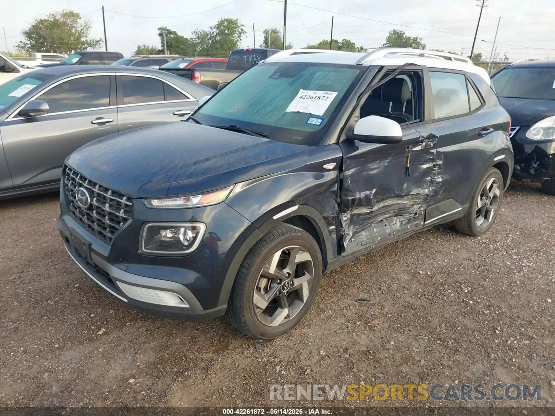 2 Photograph of a damaged car KMHRC8A33MU093208 HYUNDAI VENUE 2021