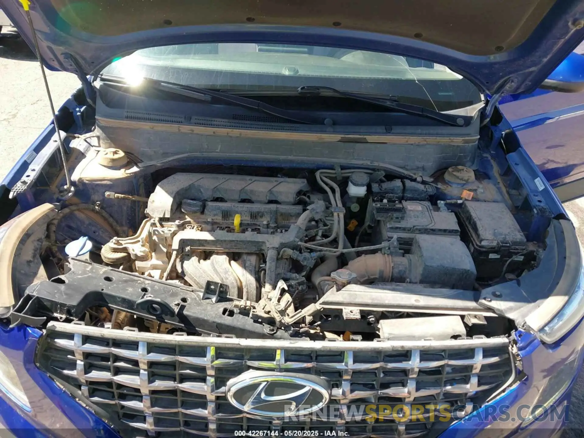 10 Photograph of a damaged car KMHRC8A33MU118933 HYUNDAI VENUE 2021