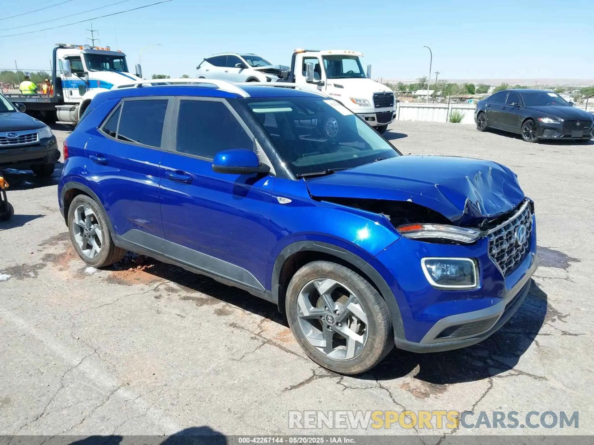13 Photograph of a damaged car KMHRC8A33MU118933 HYUNDAI VENUE 2021