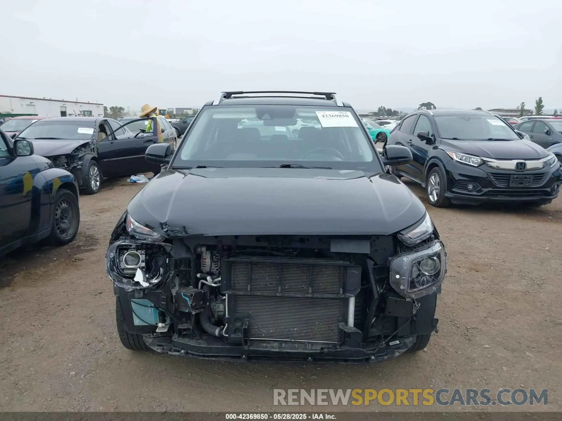 13 Photograph of a damaged car KMHRC8A33MU127440 HYUNDAI VENUE 2021