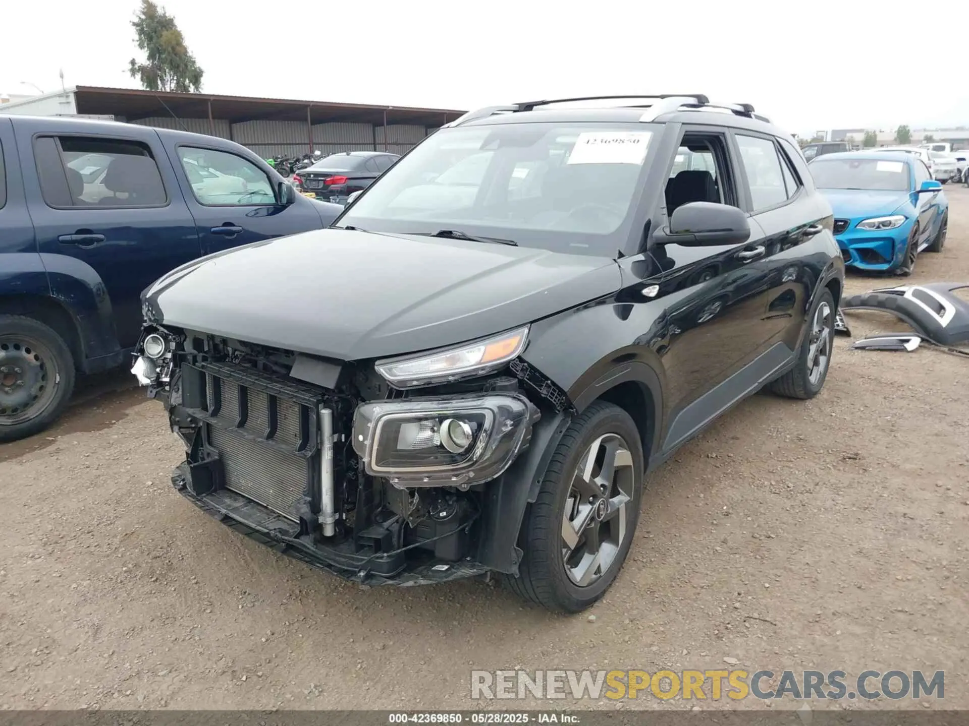 2 Photograph of a damaged car KMHRC8A33MU127440 HYUNDAI VENUE 2021