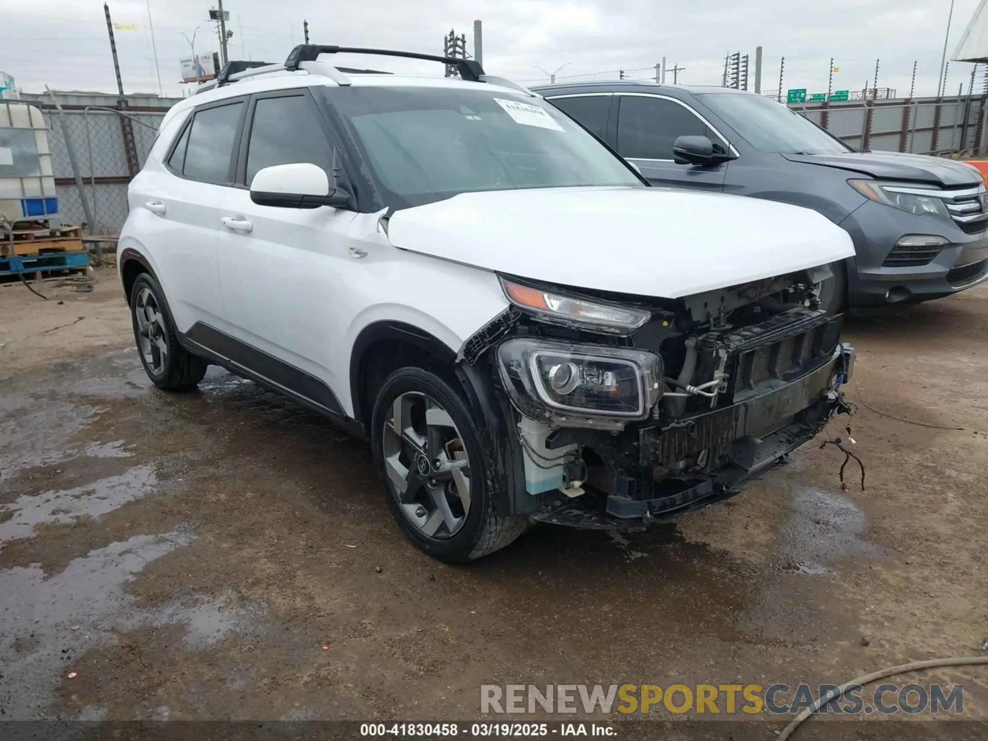 1 Photograph of a damaged car KMHRC8A33MU128510 HYUNDAI VENUE 2021
