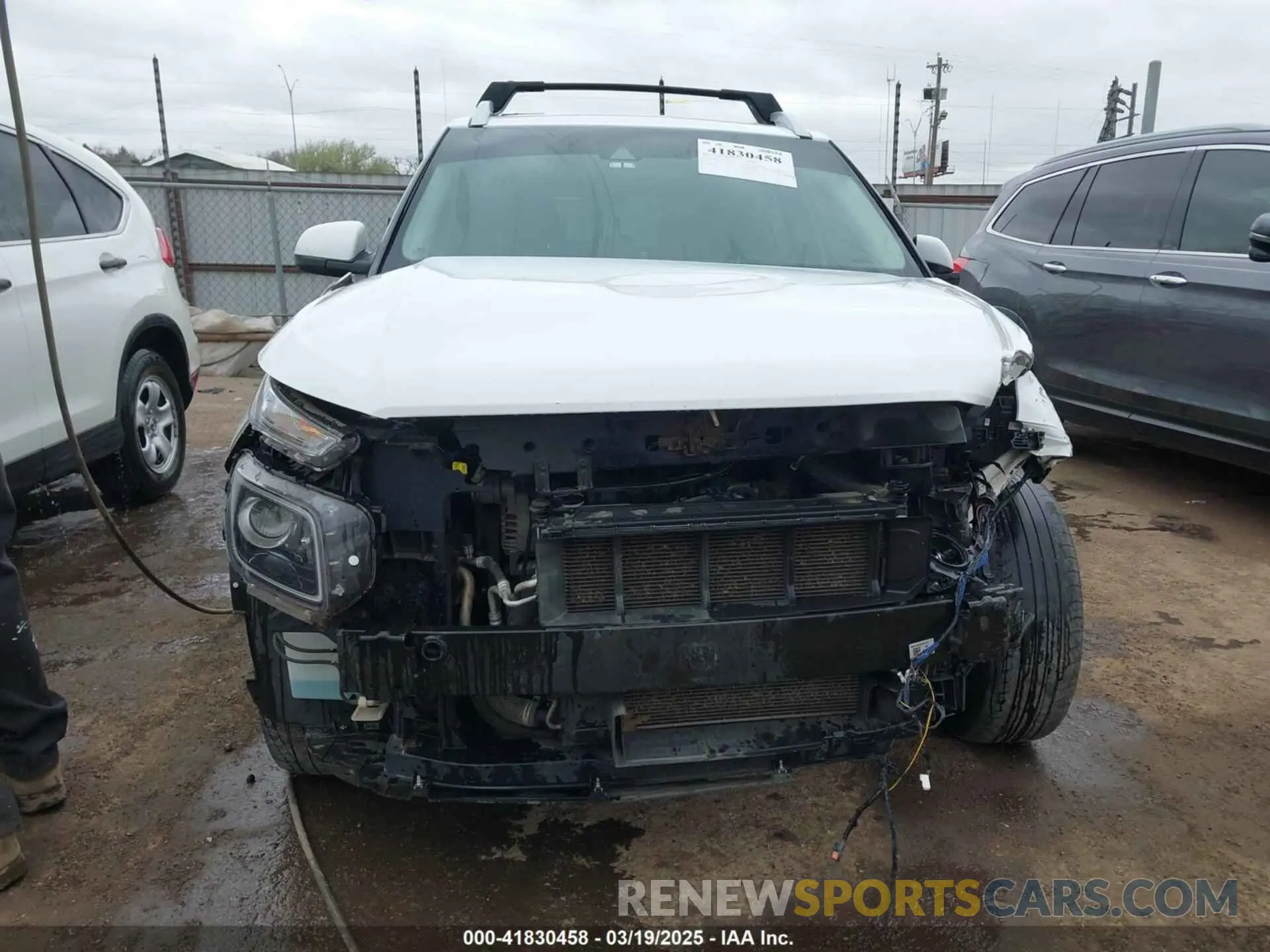 12 Photograph of a damaged car KMHRC8A33MU128510 HYUNDAI VENUE 2021