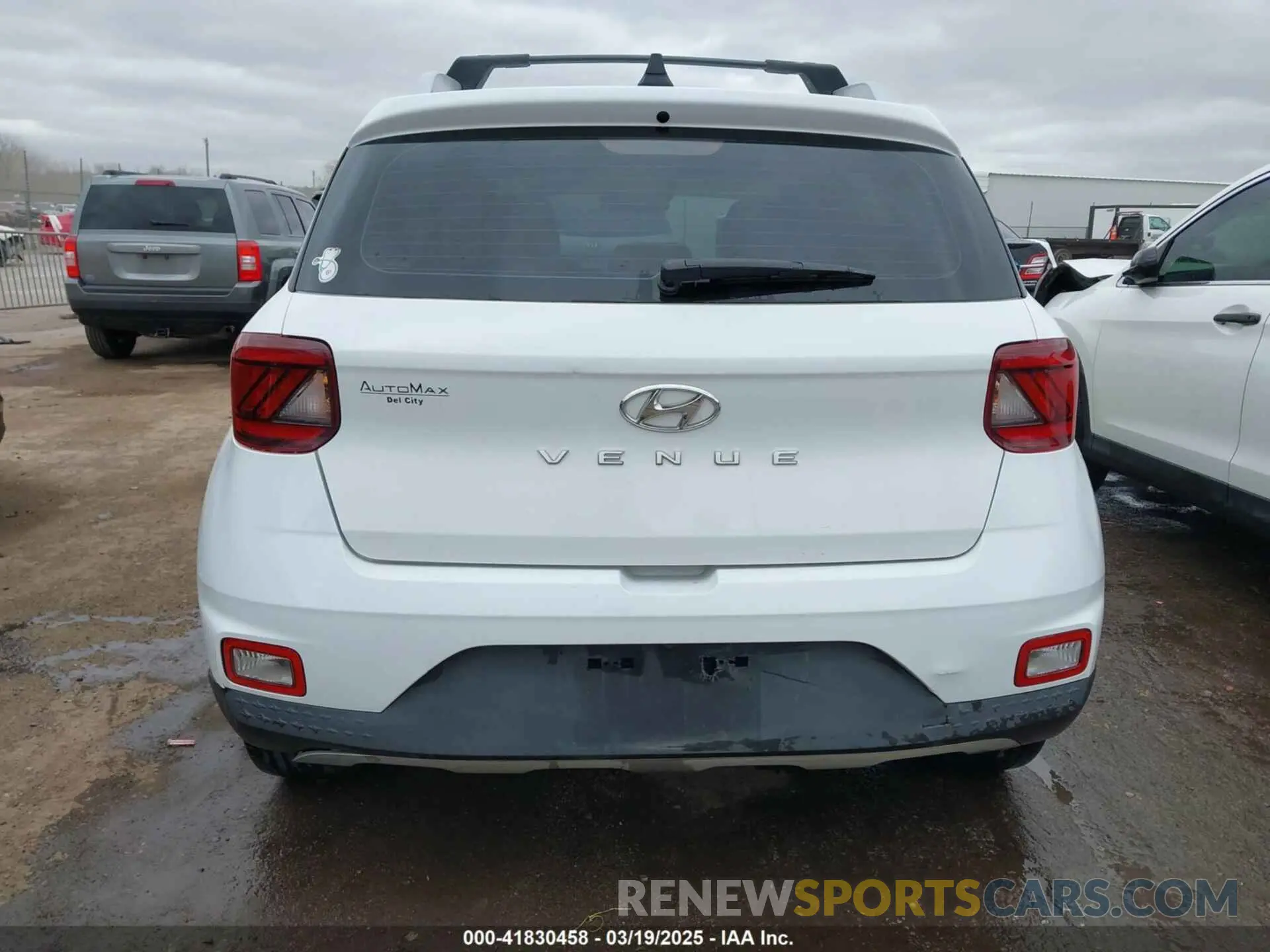 16 Photograph of a damaged car KMHRC8A33MU128510 HYUNDAI VENUE 2021