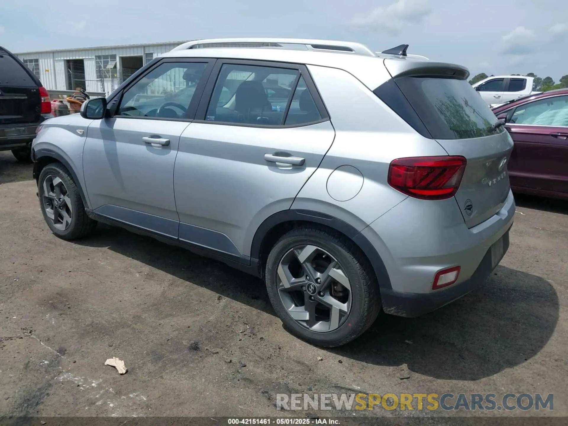 3 Photograph of a damaged car KMHRC8A34MU070987 HYUNDAI VENUE 2021