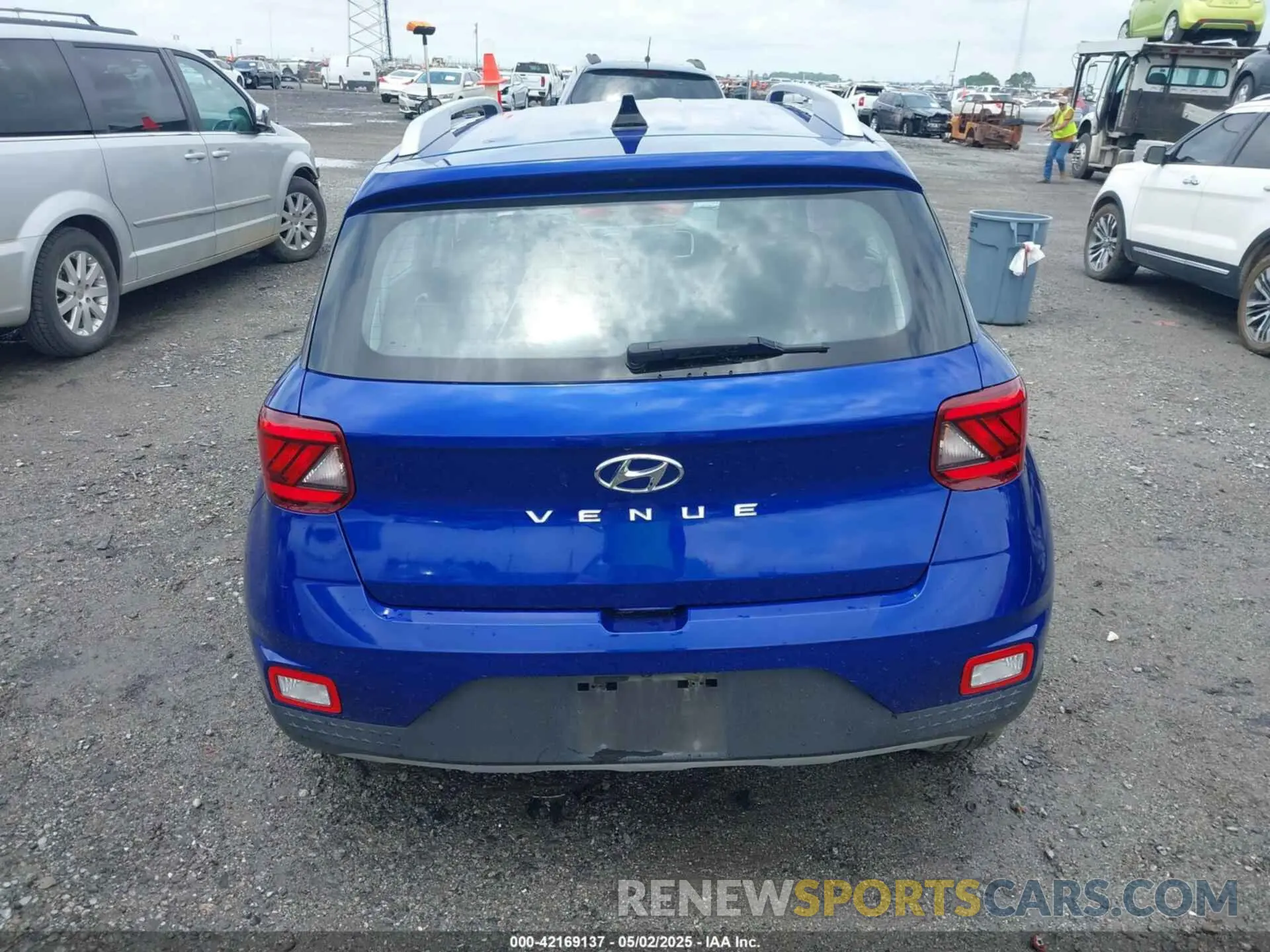 16 Photograph of a damaged car KMHRC8A34MU071346 HYUNDAI VENUE 2021