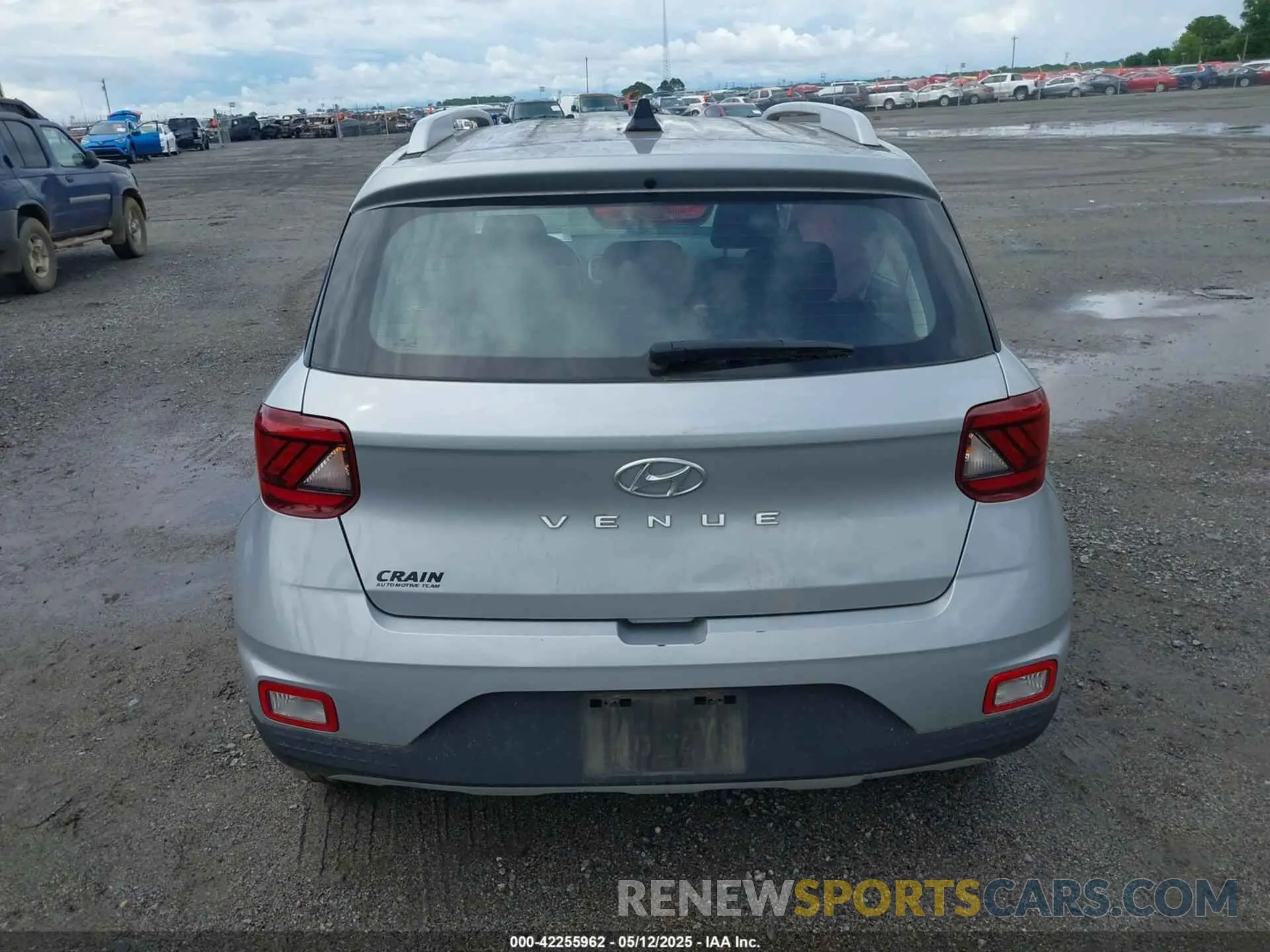 16 Photograph of a damaged car KMHRC8A36MU082493 HYUNDAI VENUE 2021