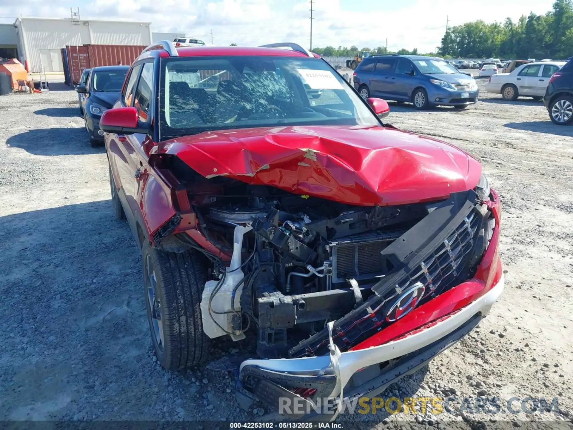6 Photograph of a damaged car KMHRC8A36MU112575 HYUNDAI VENUE 2021