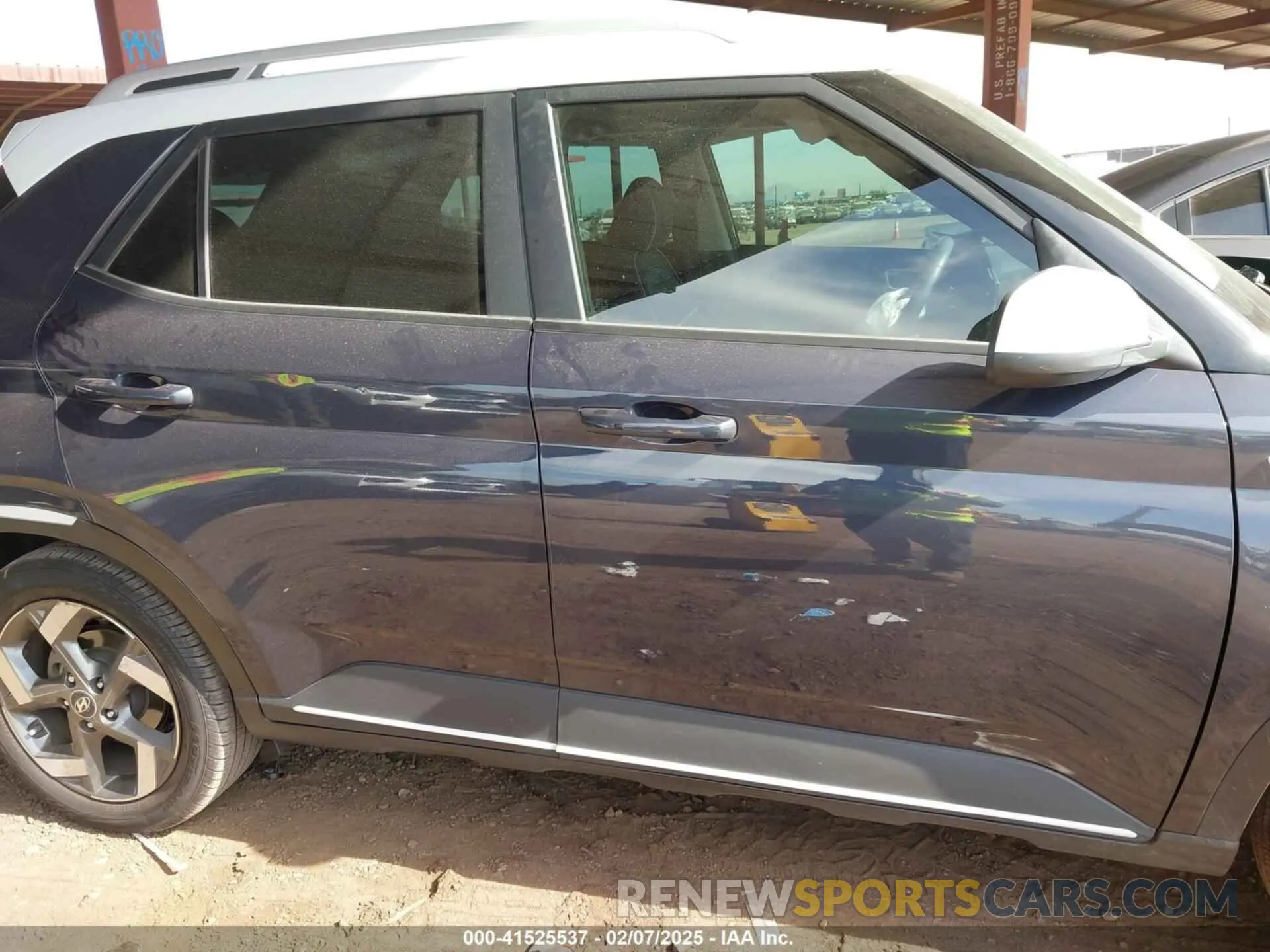 14 Photograph of a damaged car KMHRC8A36MU127402 HYUNDAI VENUE 2021
