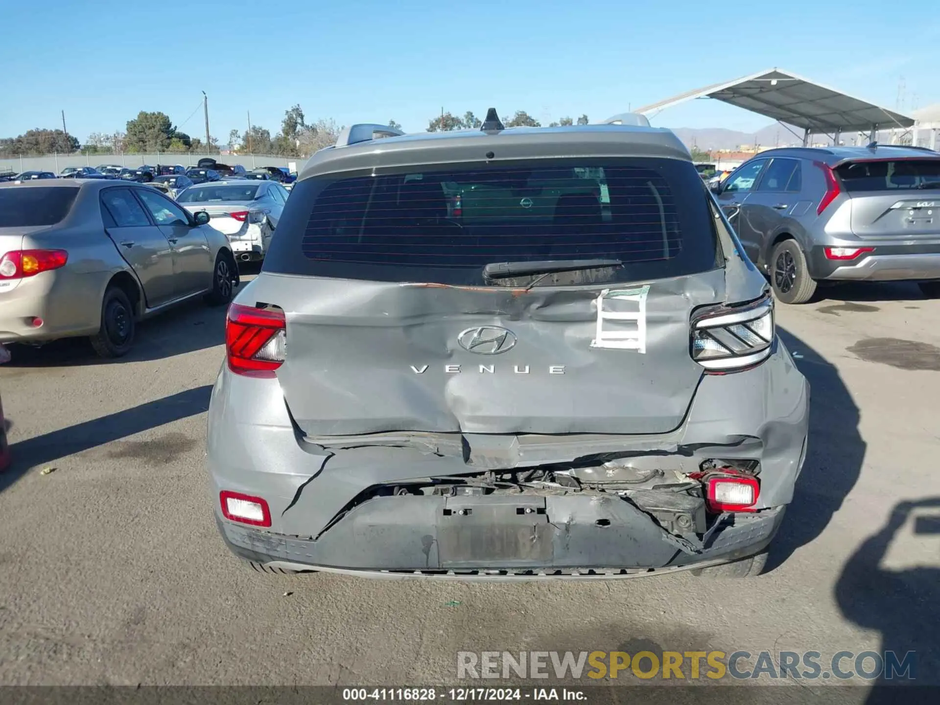 16 Photograph of a damaged car KMHRC8A37MU070773 HYUNDAI VENUE 2021