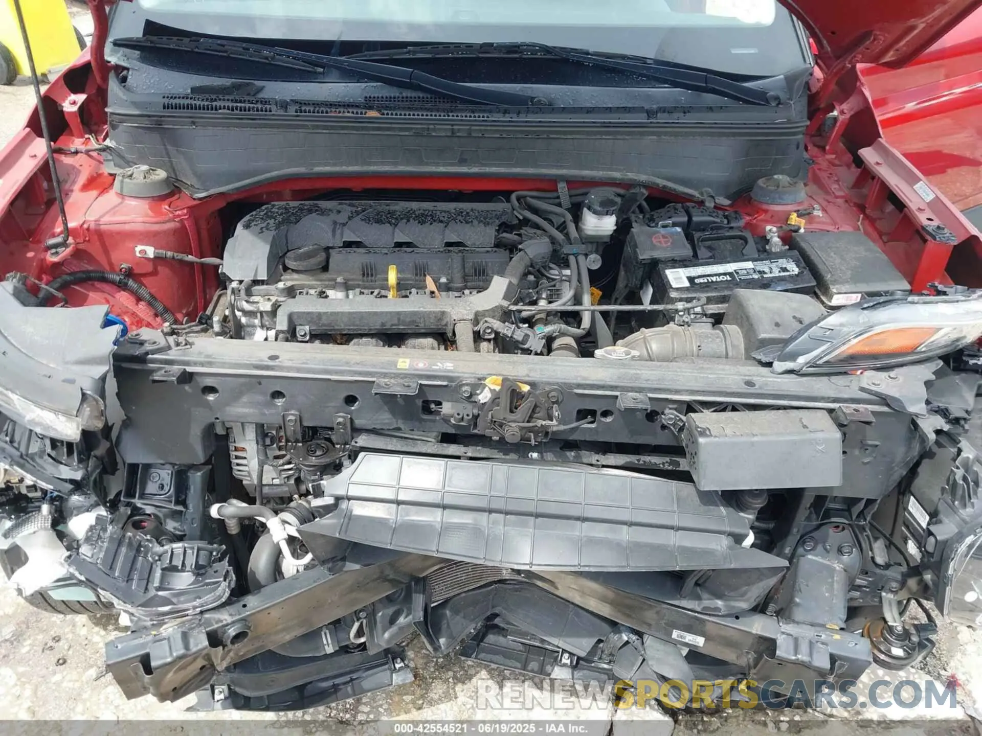 10 Photograph of a damaged car KMHRC8A38MU118927 HYUNDAI VENUE 2021