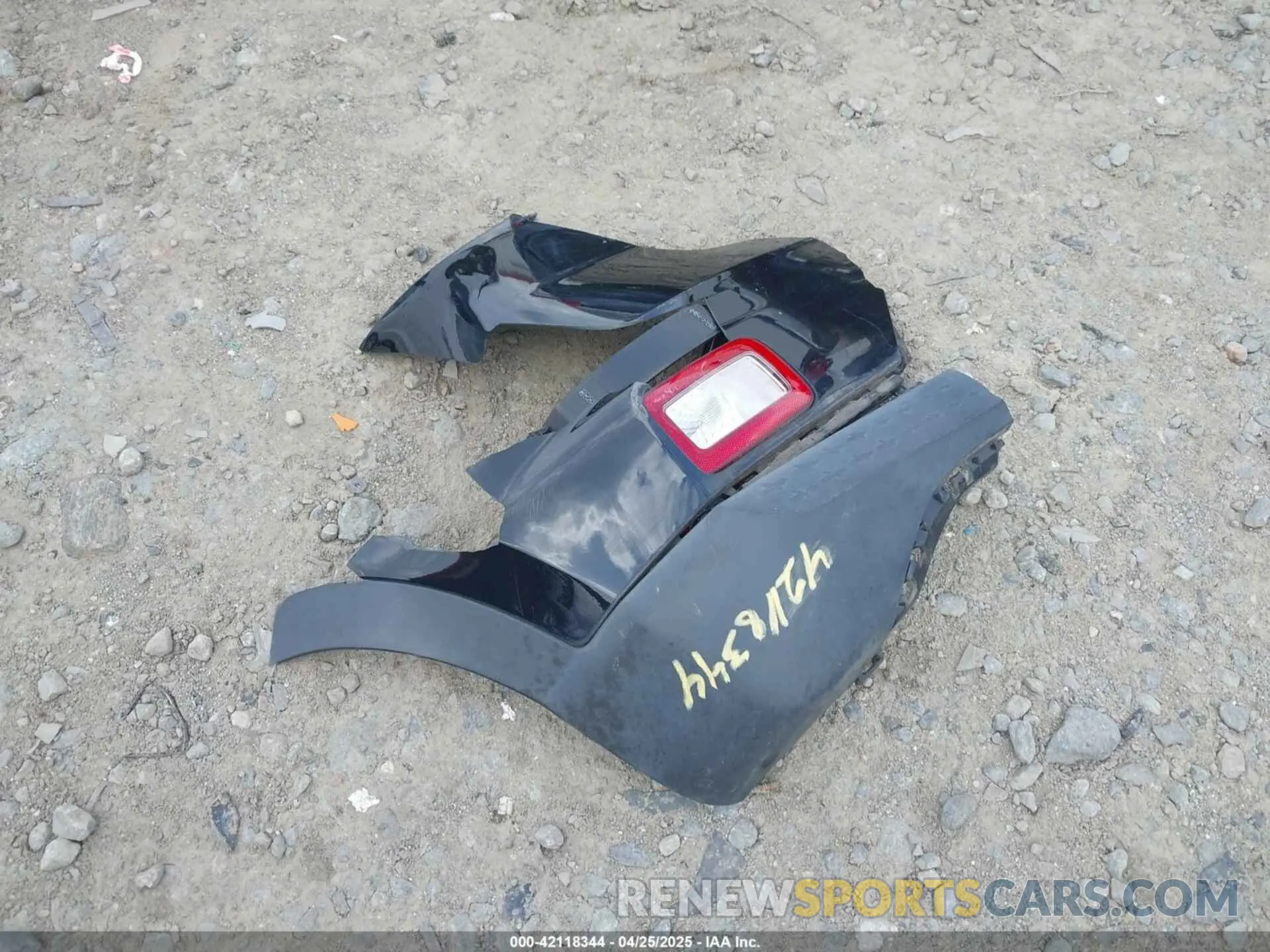 11 Photograph of a damaged car KMHRC8A39MU072962 HYUNDAI VENUE 2021